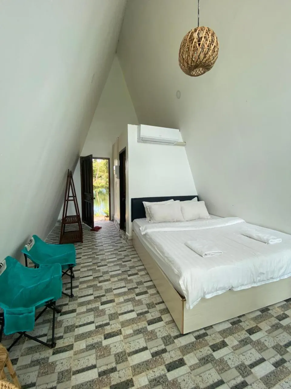 Bedroom, Bed in Vangvieng Angsavanh Resort