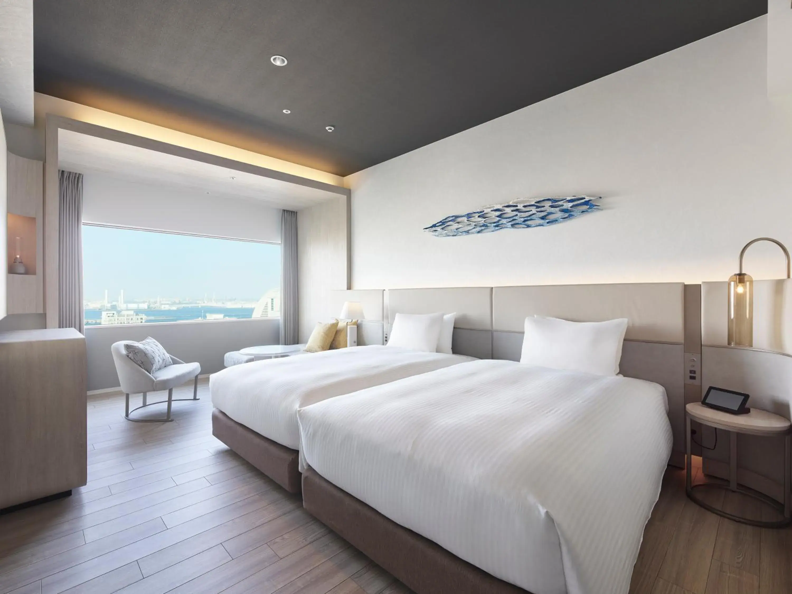 Photo of the whole room, Bed in Mitsui Garden Hotel Yokohama Minatomirai Premier Photo of the whole room, Bed in Mitsui Garden Hotel Yokohama Minatomirai Premier