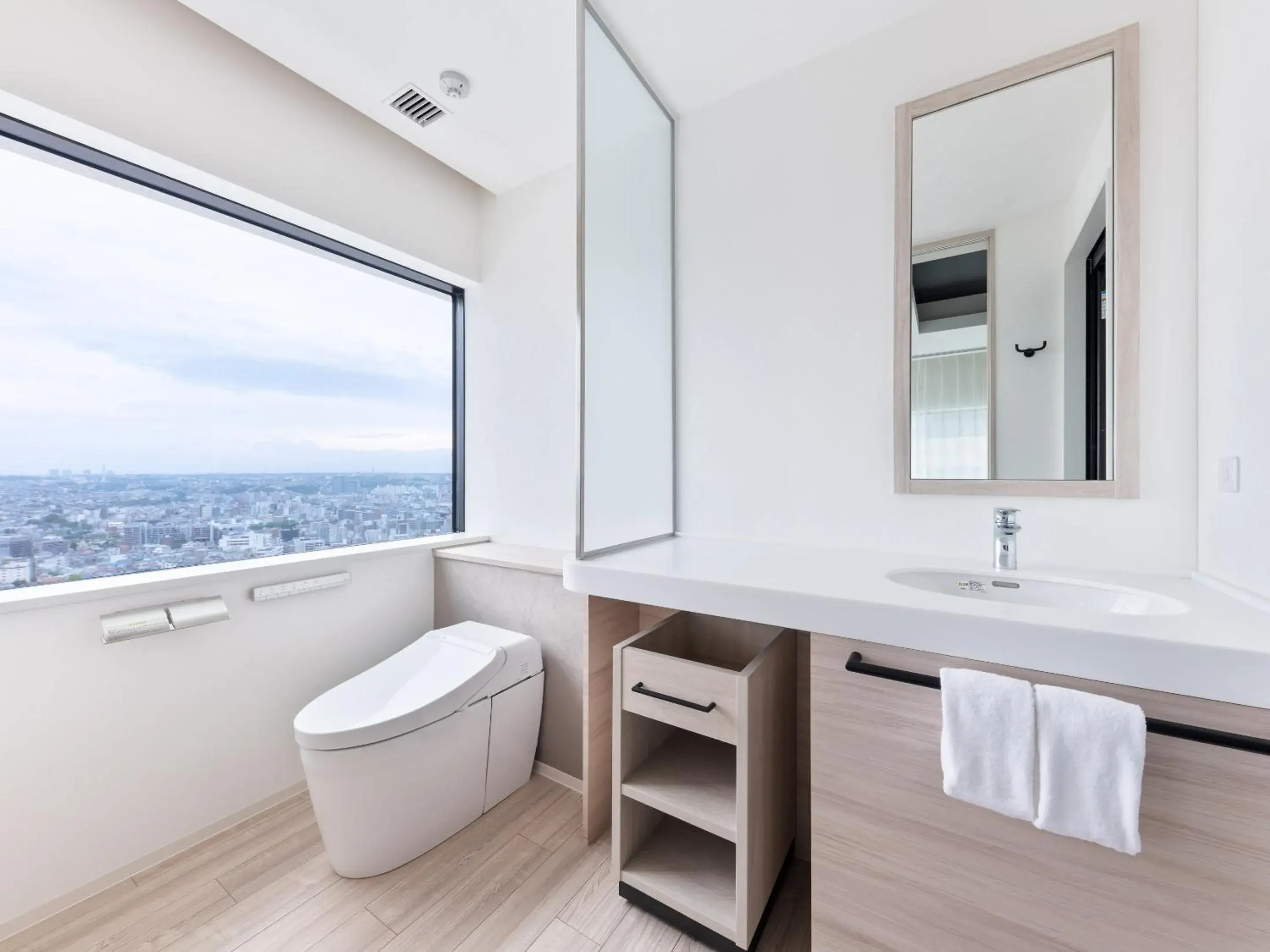 Bathroom in Mitsui Garden Hotel Yokohama Minatomirai Premier Bathroom in Mitsui Garden Hotel Yokohama Minatomirai Premier