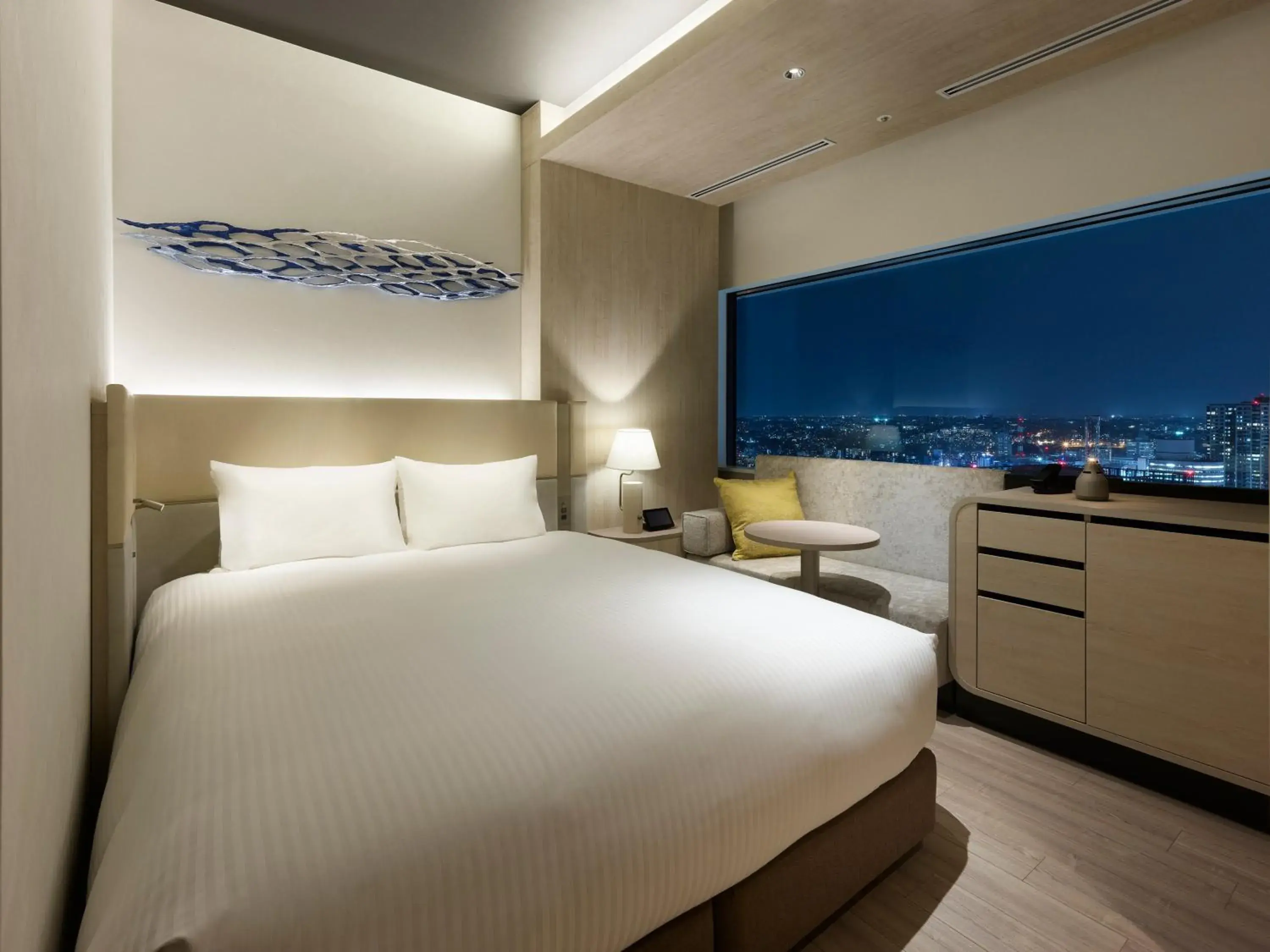 View (from property/room), Bed in Mitsui Garden Hotel Yokohama Minatomirai Premier View (from property/room), Bed in Mitsui Garden Hotel Yokohama Minatomirai Premier