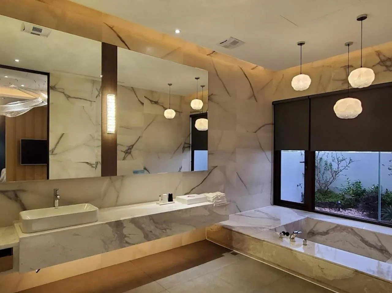 Shower in Domo Hotel