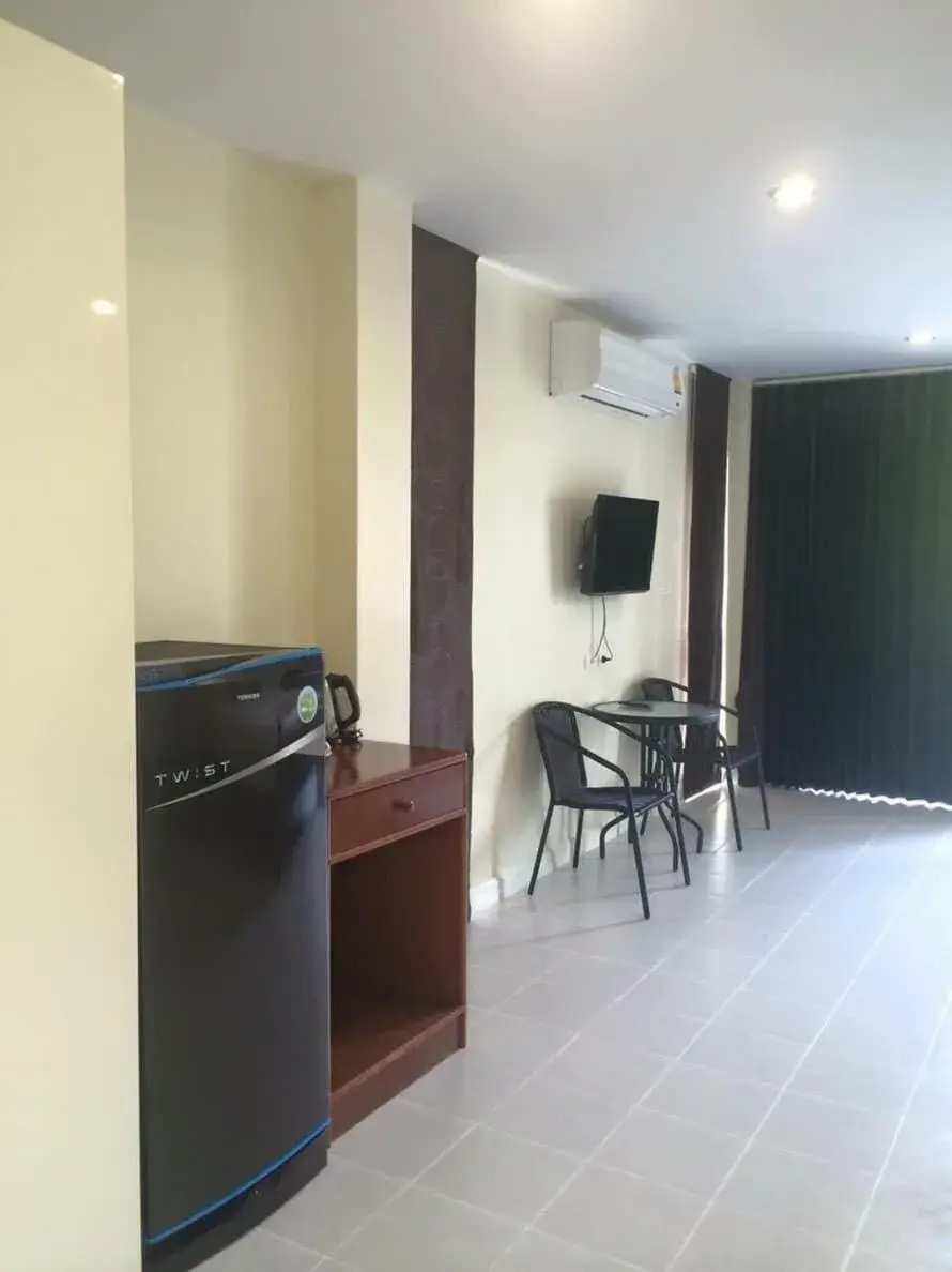 Glitter House Glitter House