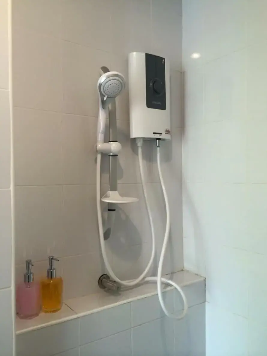 Glitter House Glitter House