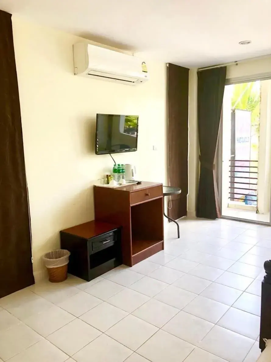 Glitter House Glitter House