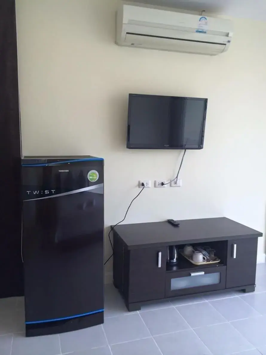 Glitter House Glitter House