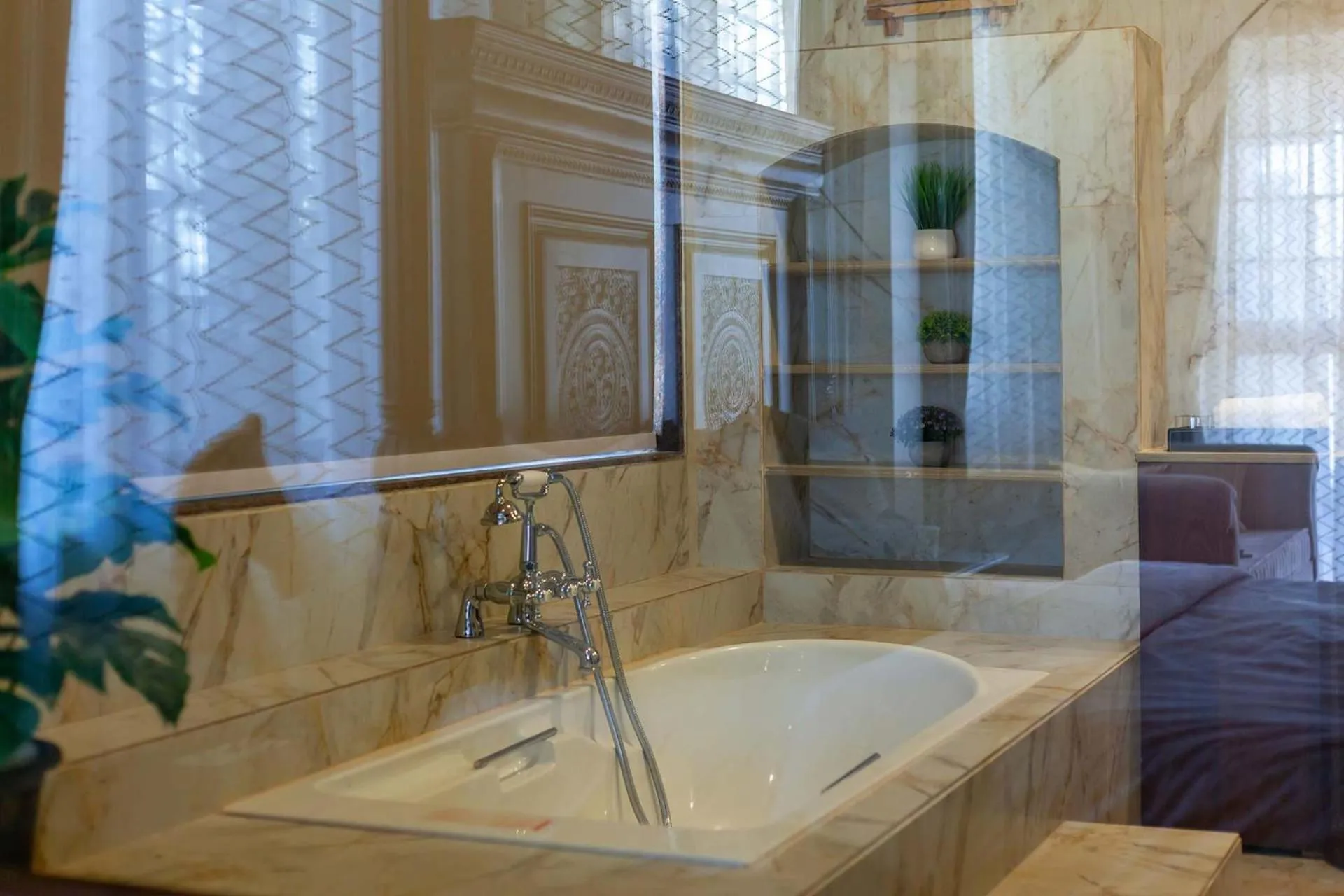 Bathroom in StayVista's Lake La Vie - Tranquil Lake-View Villa Amidst Farmland with Pool and Poolside Gazebo - Proximity to Sula