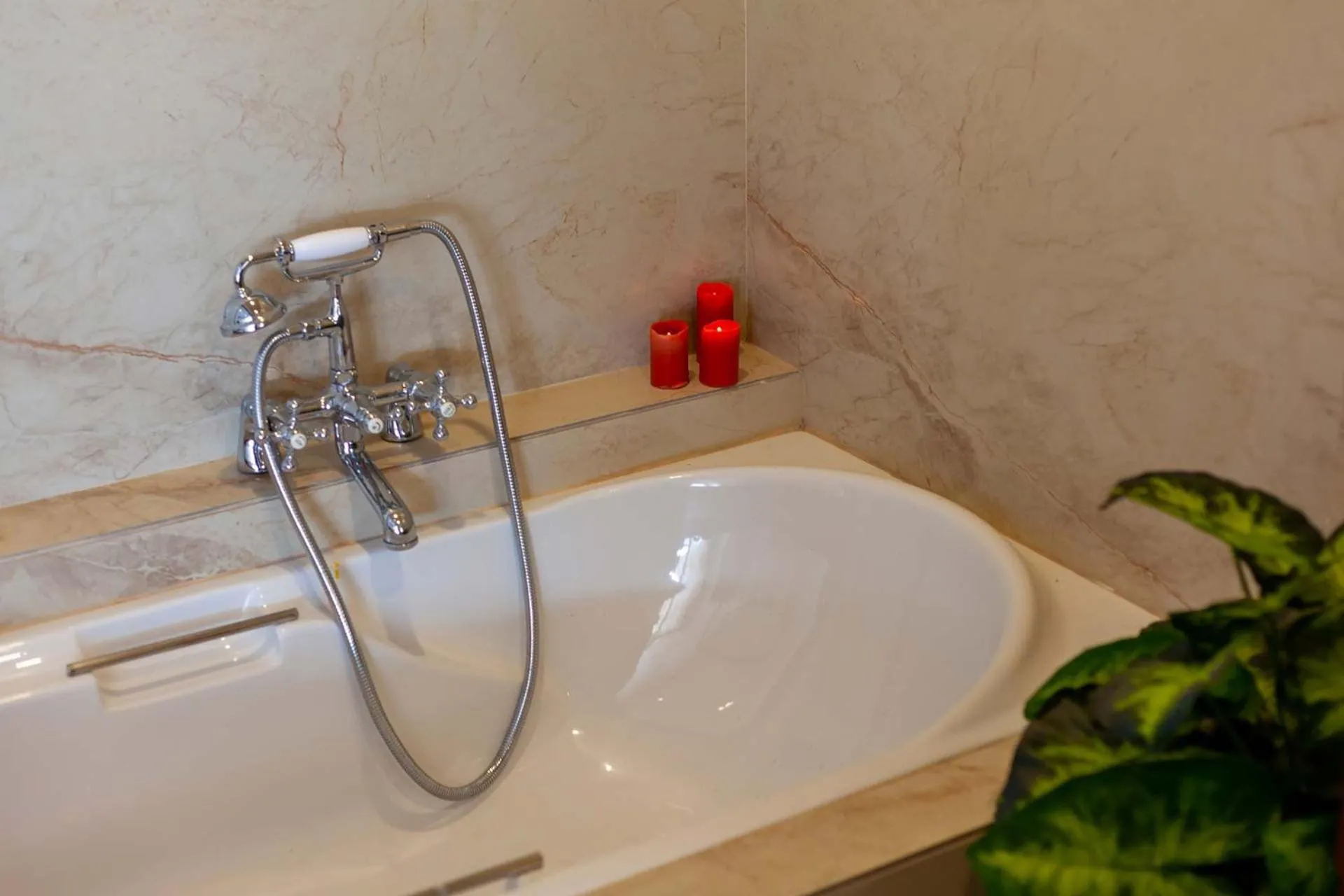 Bathroom in StayVista's Lake La Vie - Tranquil Lake-View Villa Amidst Farmland with Pool and Poolside Gazebo - Proximity to Sula