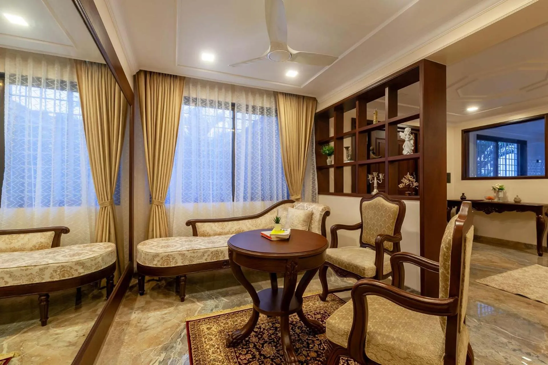 Living room in StayVista's Lake La Vie - Tranquil Lake-View Villa Amidst Farmland with Pool and Poolside Gazebo - Proximity to Sula