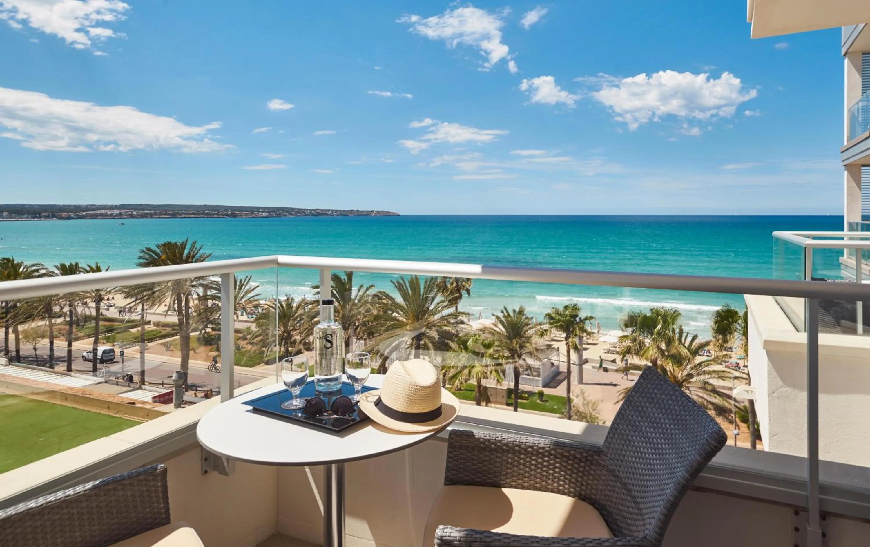 Photo of the whole room in Pure Salt Garonda - Adults Only