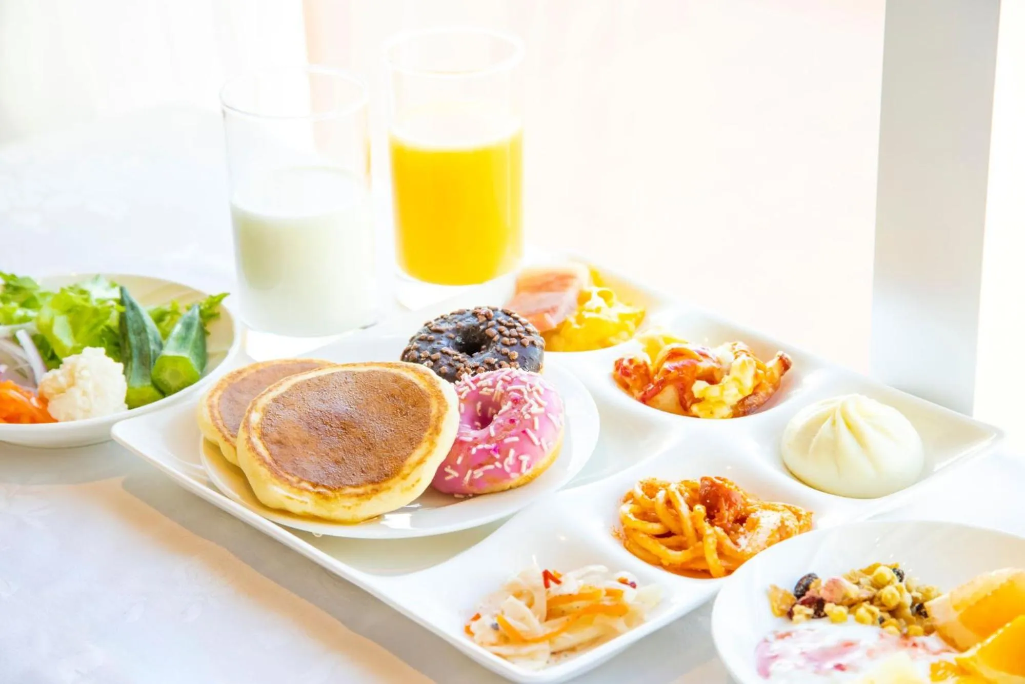 Buffet breakfast in Tenseien Odawara Station Annex