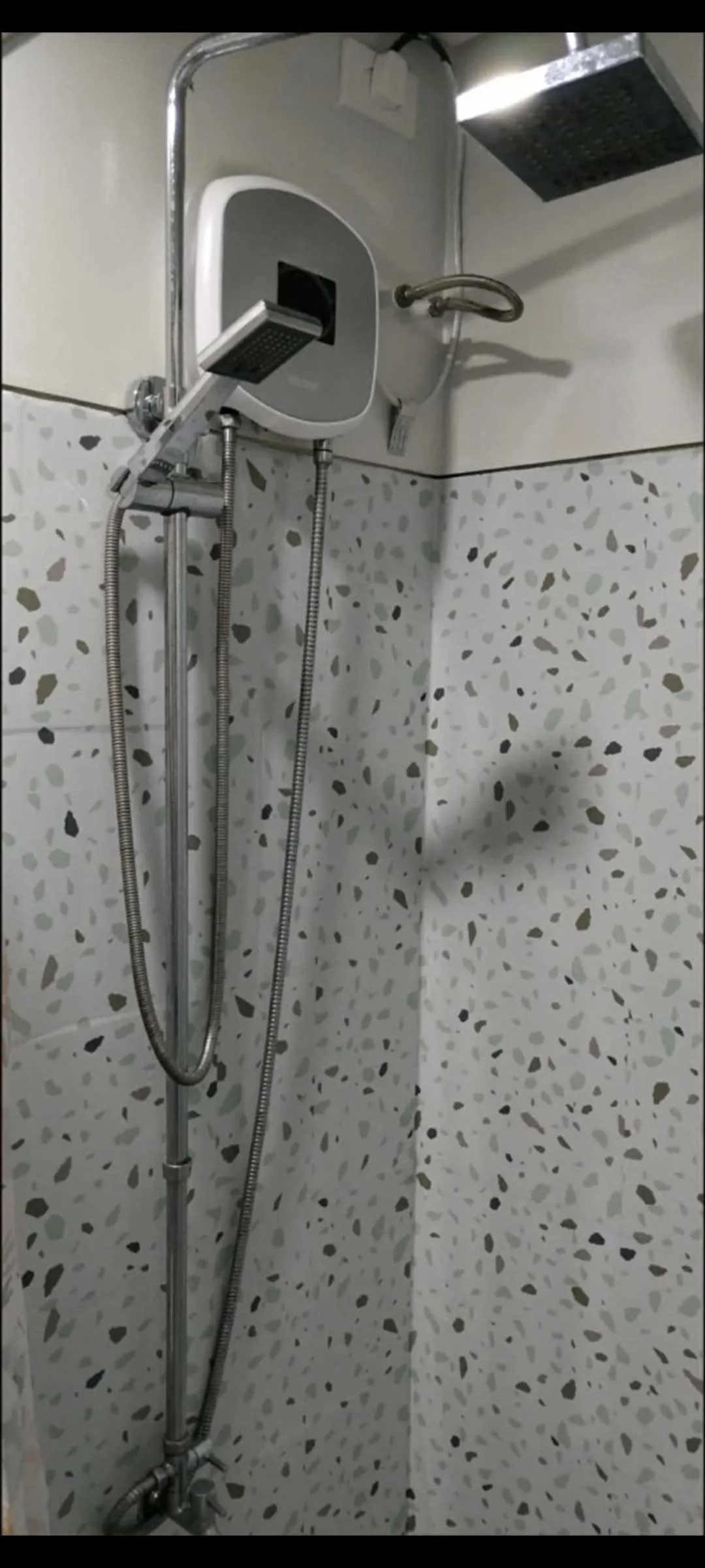 Shower in S ResidencesTower 3 - L&R Staycation