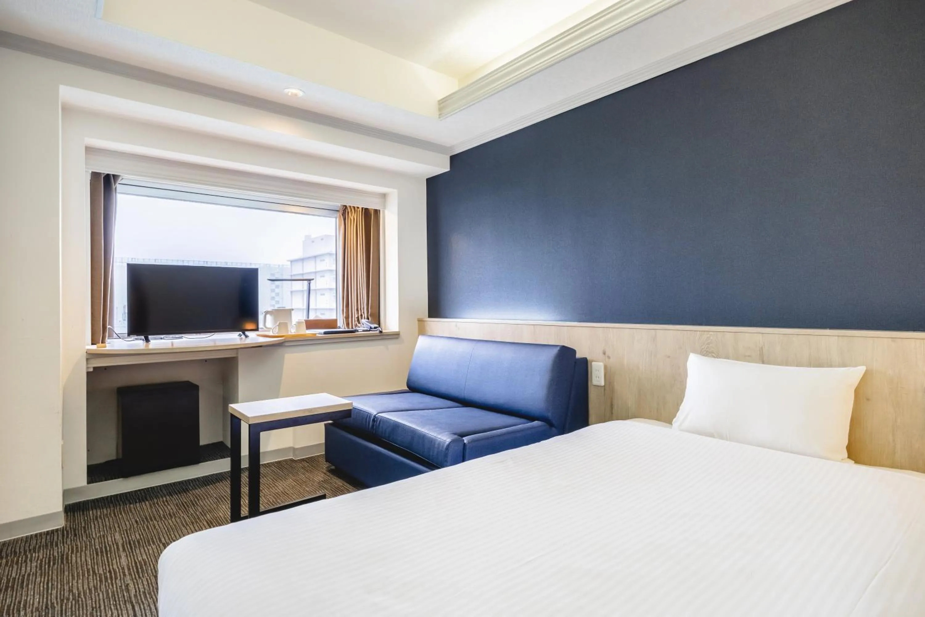 Photo of the whole room, Bed in L stay & grow Harumi