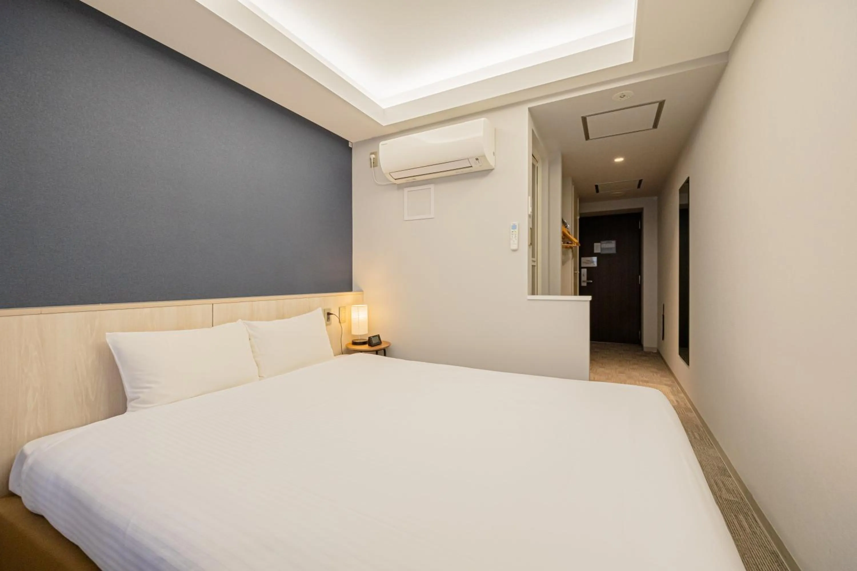 Photo of the whole room, Bed in L stay & grow Harumi