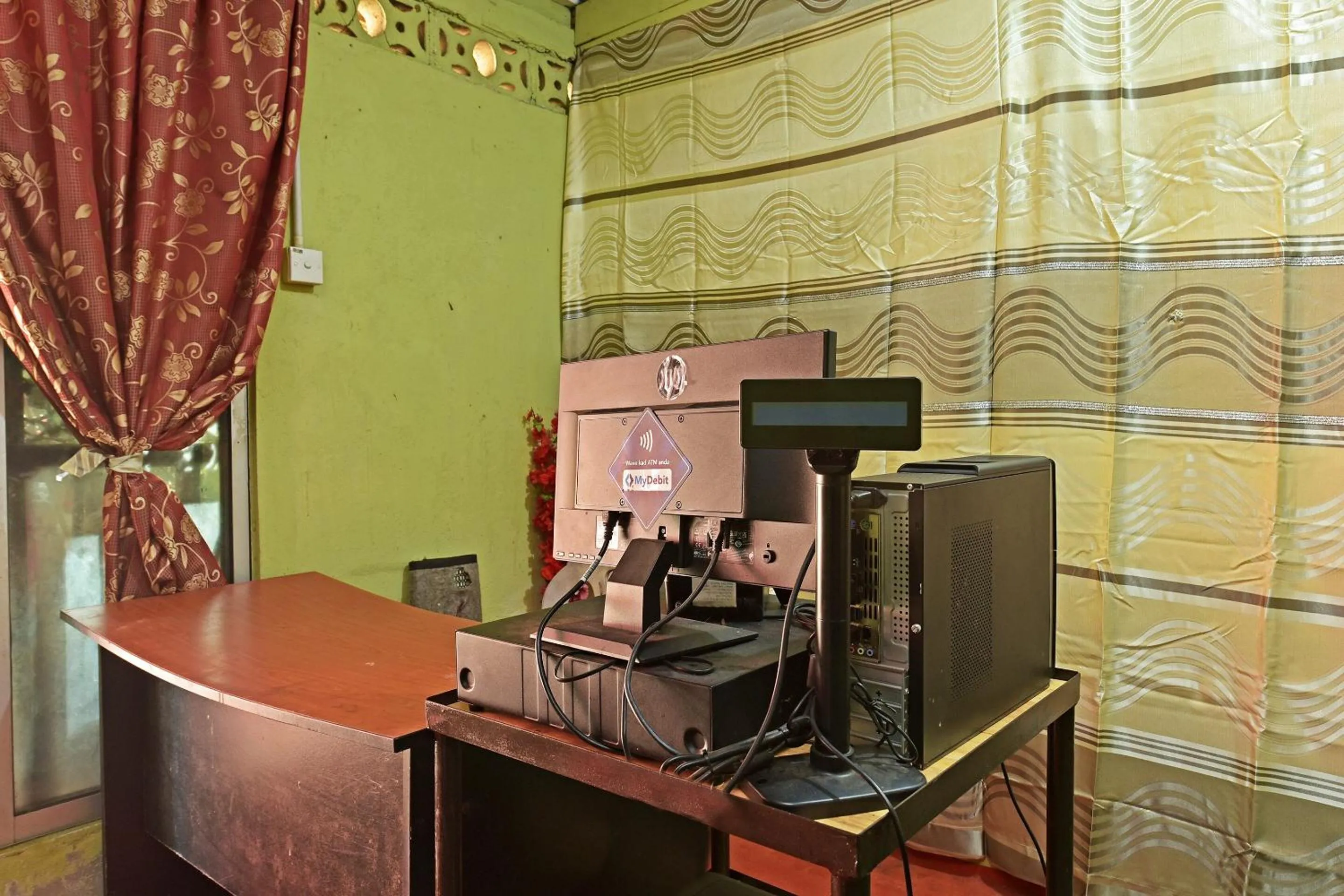 Lobby or reception in Capital O 90664 Rabi Hotel