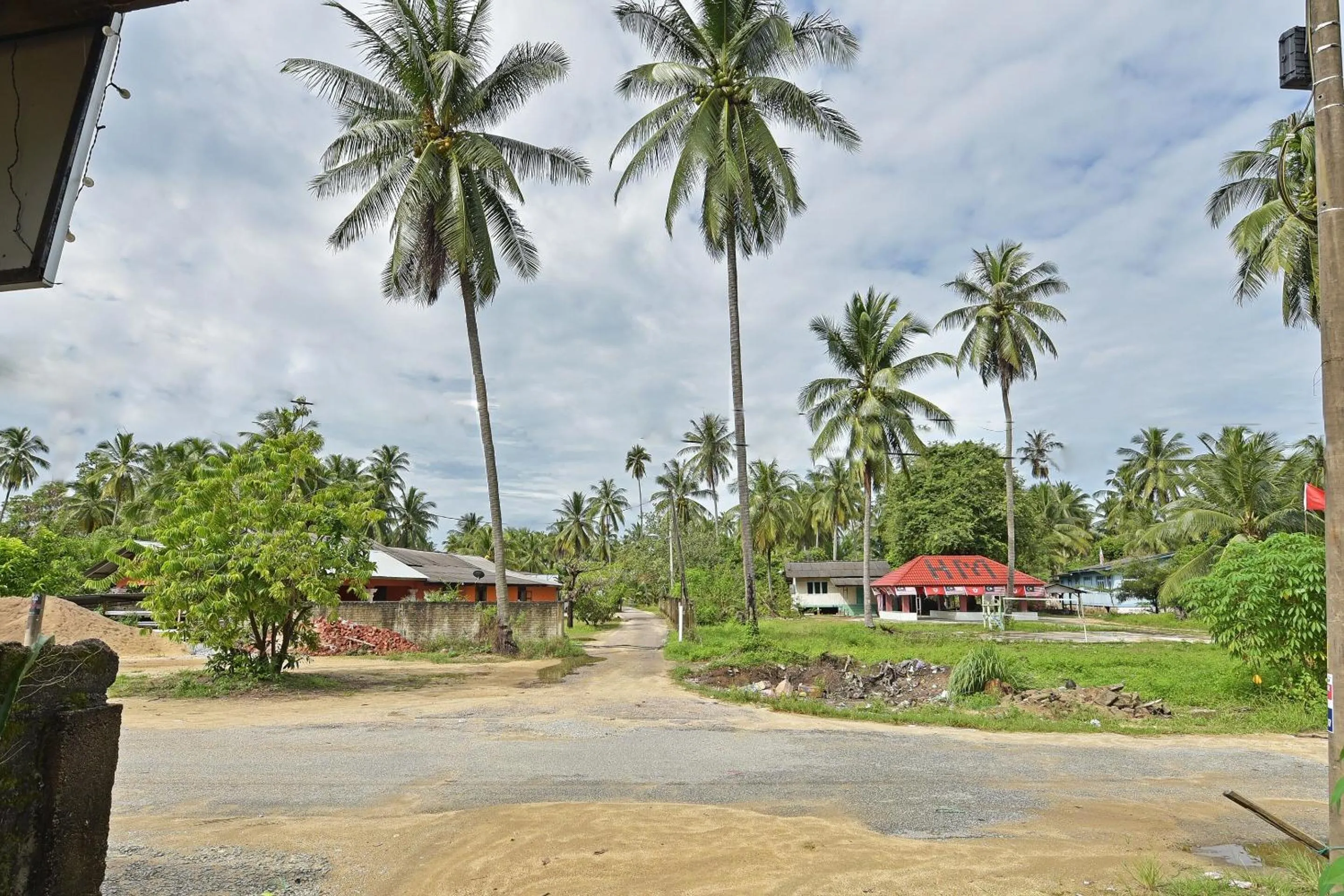Lobby or reception in Capital O 90664 Rabi Hotel