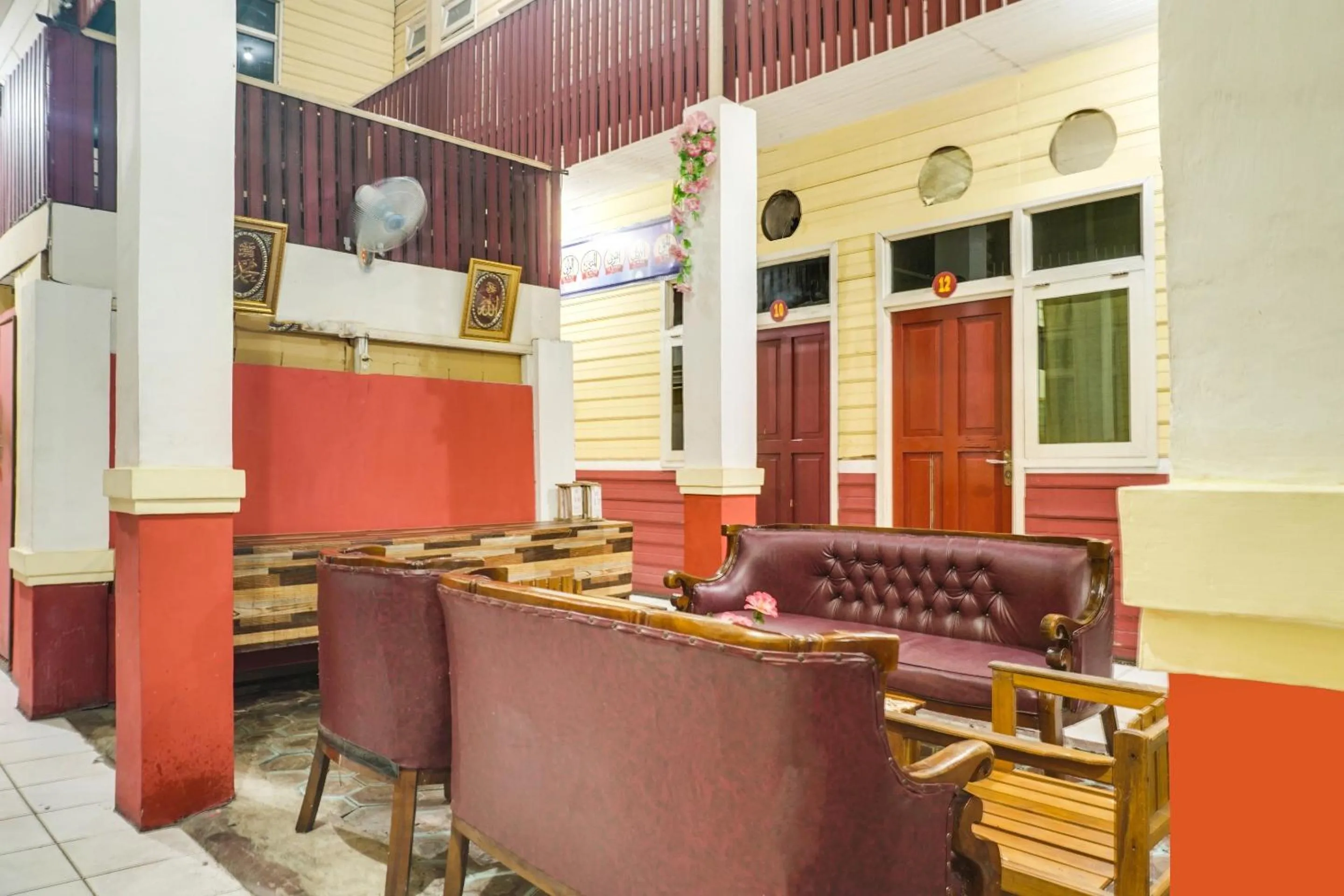 Lobby or reception in Hotel O Anggrek Daqu Syariah Kapuas