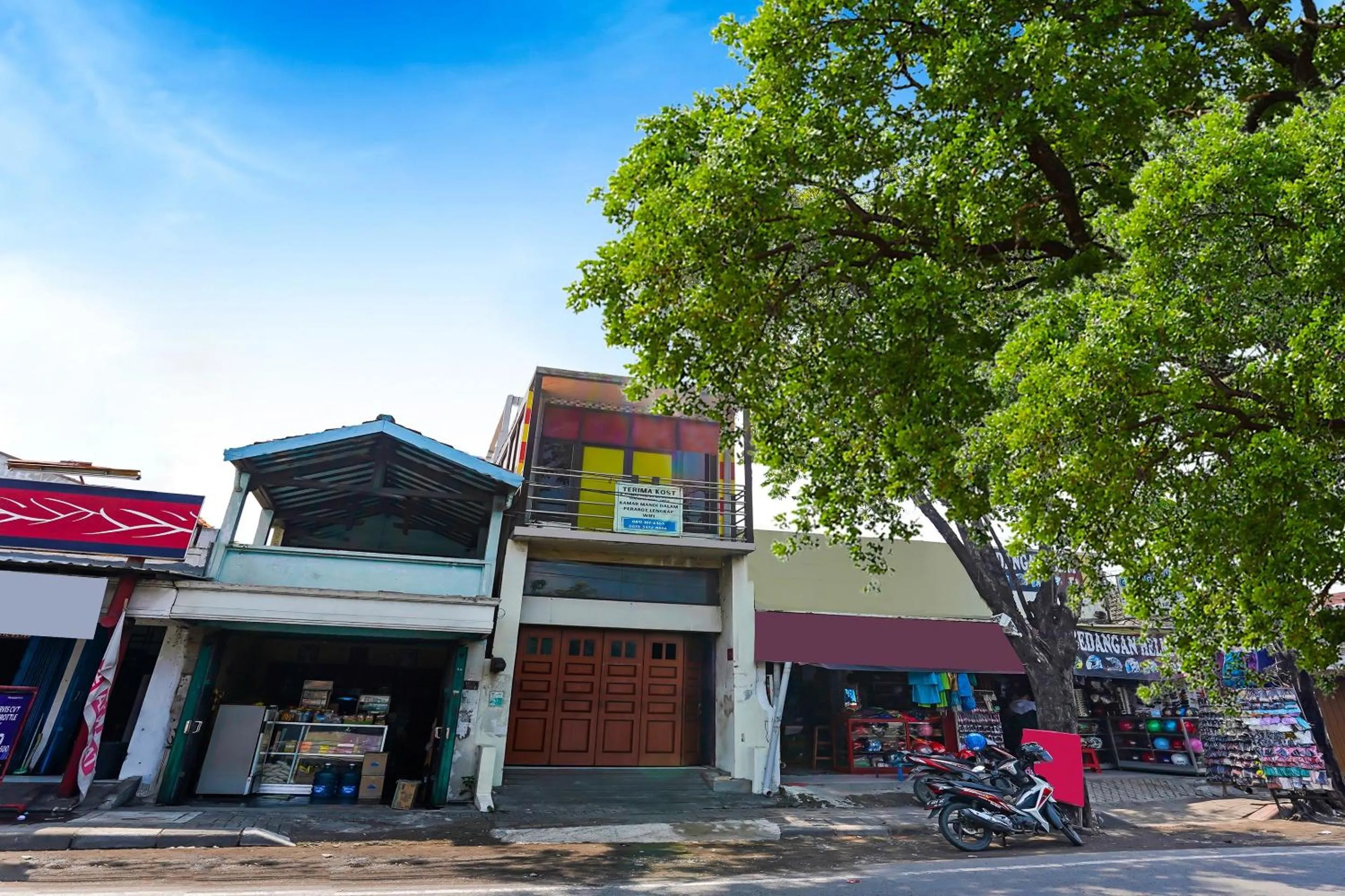 Facade/entrance in OYO Life 91856 Griya Gedangan Syariah