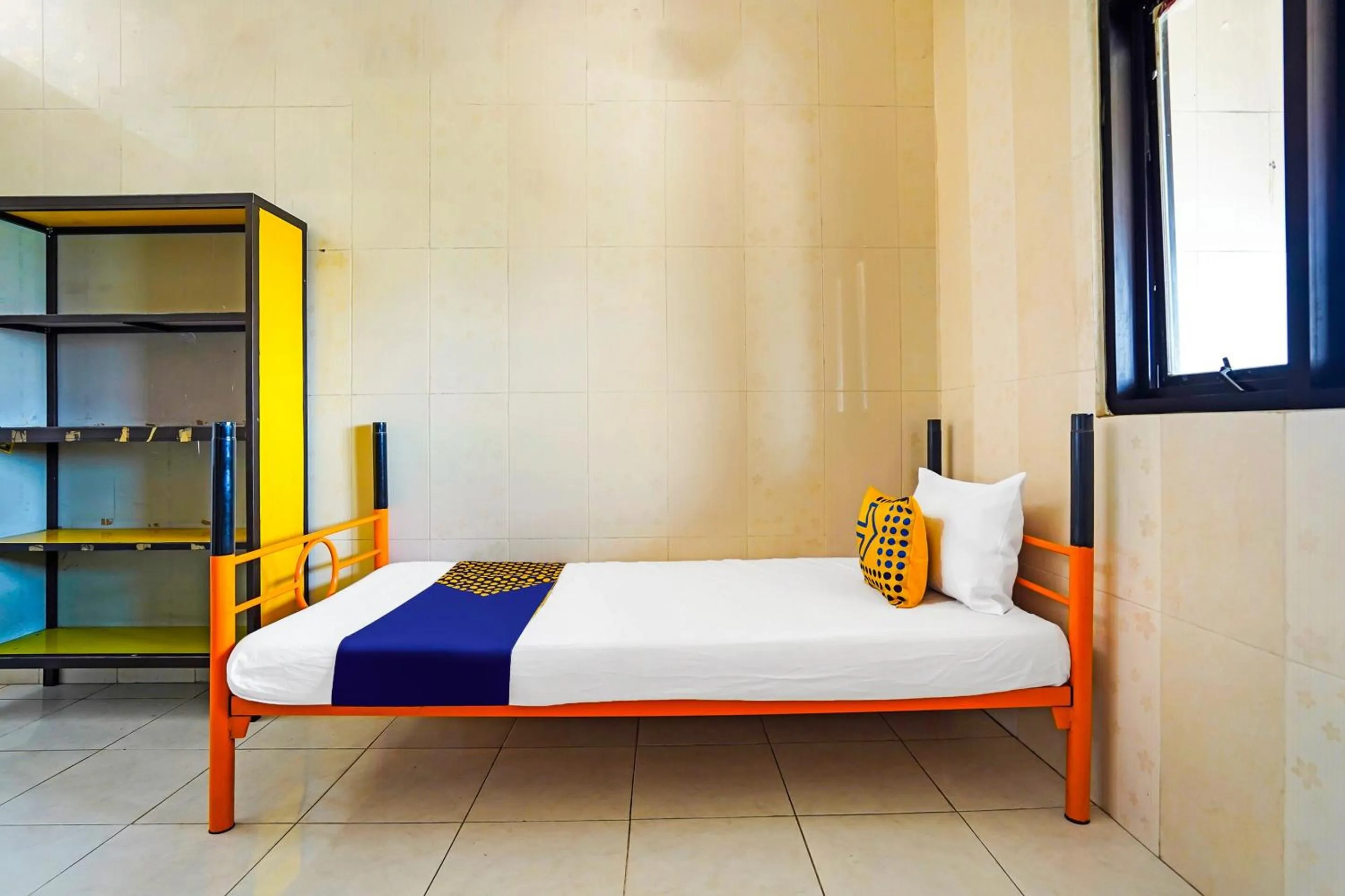 Bedroom, Bed in OYO Life 91856 Griya Gedangan Syariah