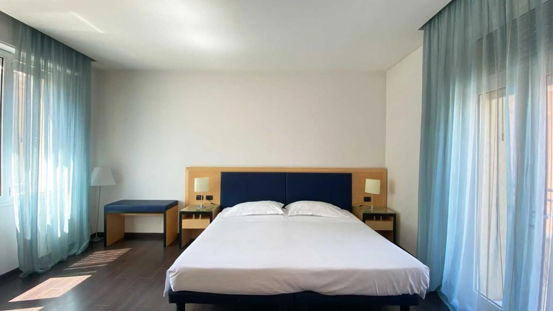 Bed in Luxury Rooms Padova Station