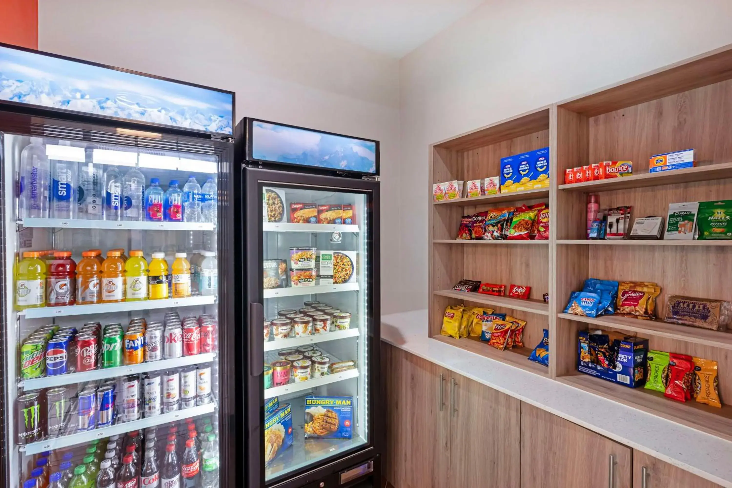 Property building in Best Western Plus Executive Residency Carlsbad Hotel Property building in Best Western Plus Executive Residency Carlsbad Hotel