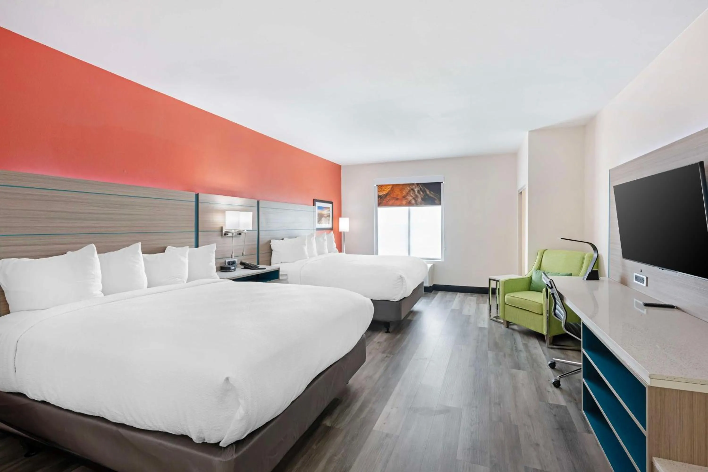 Bedroom, Bed in Best Western Plus Executive Residency Carlsbad Hotel