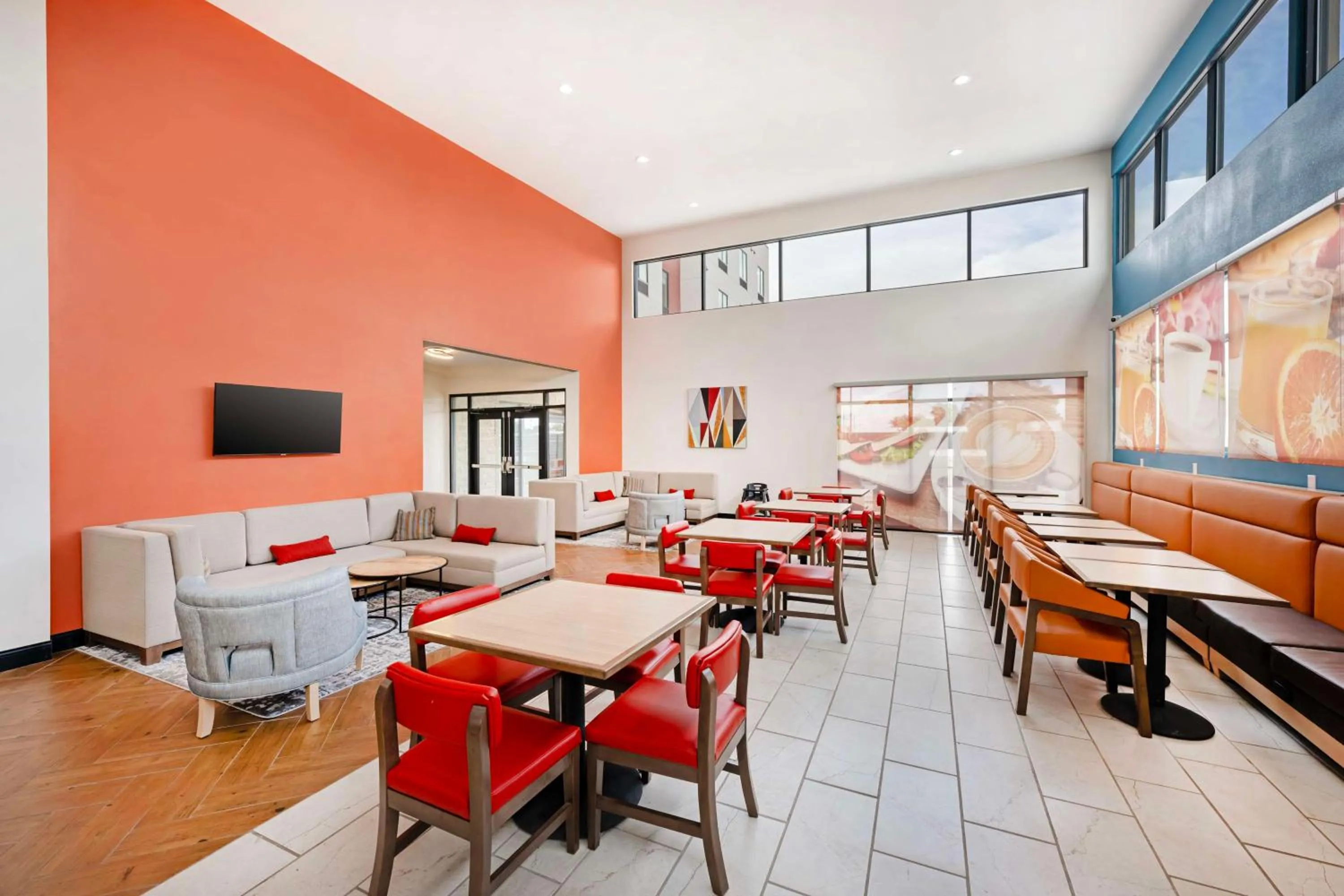 Breakfast in Best Western Plus Executive Residency Carlsbad Hotel