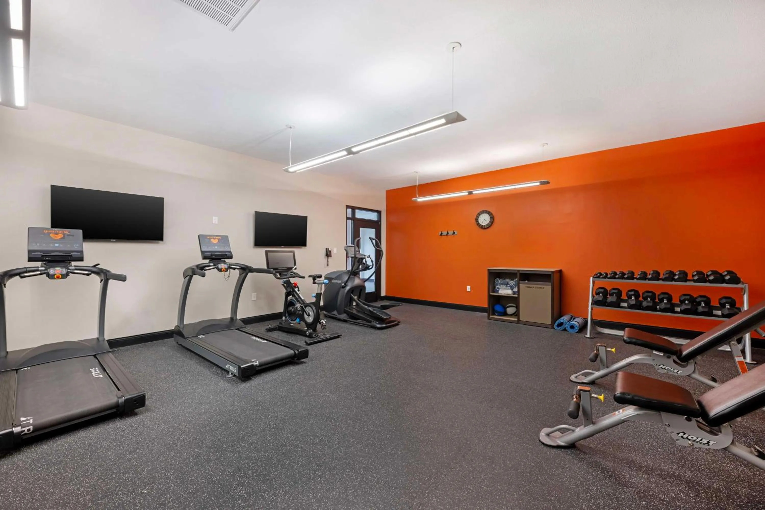 Fitness centre/facilities in Best Western Plus Executive Residency Carlsbad Hotel