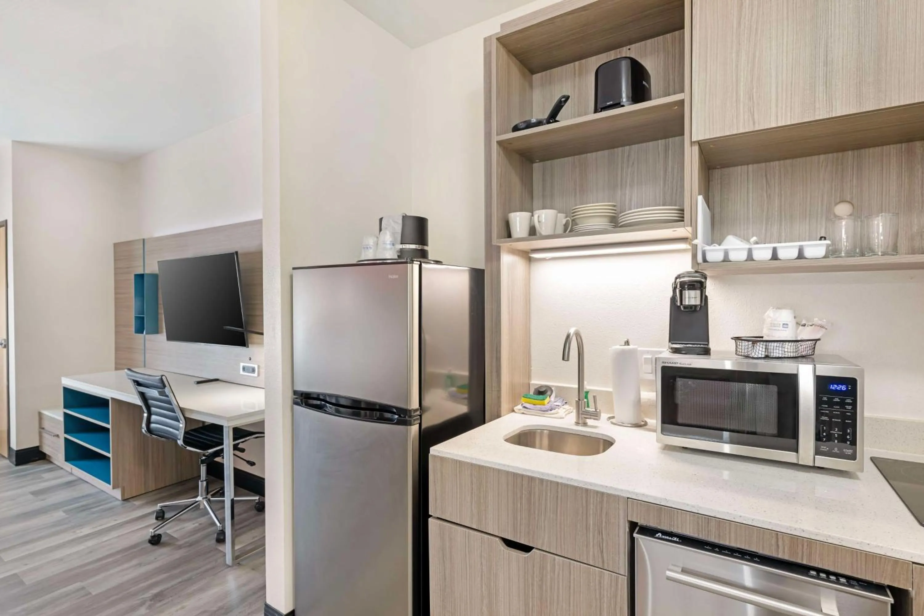 Bedroom in Best Western Plus Executive Residency Carlsbad Hotel