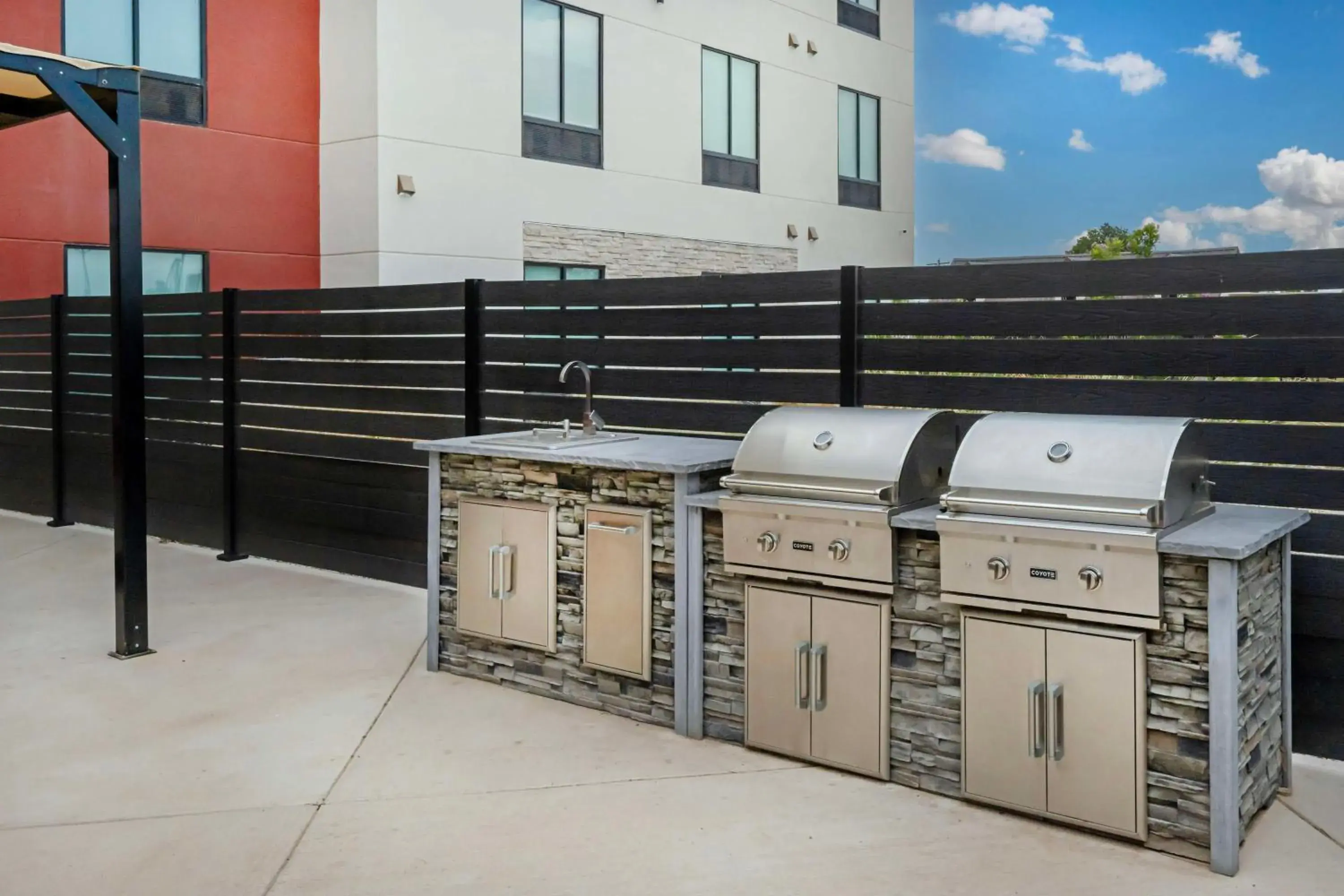 Property building in Best Western Plus Executive Residency Carlsbad Hotel Property building in Best Western Plus Executive Residency Carlsbad Hotel