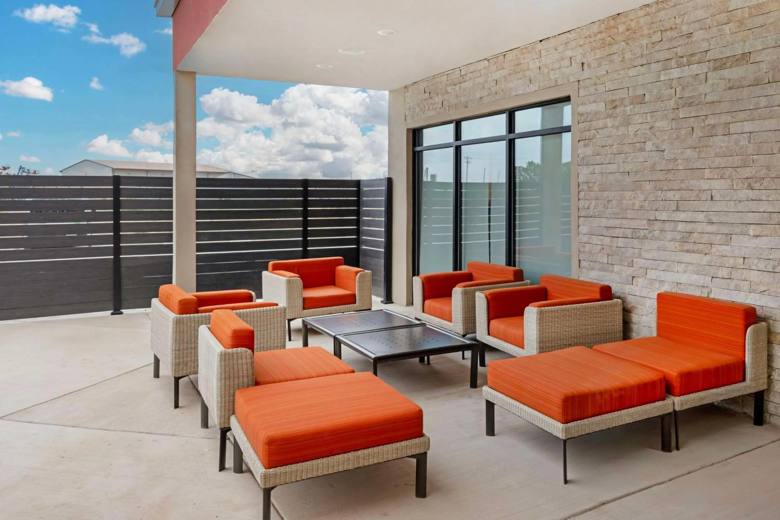 Property building in Best Western Plus Executive Residency Carlsbad Hotel