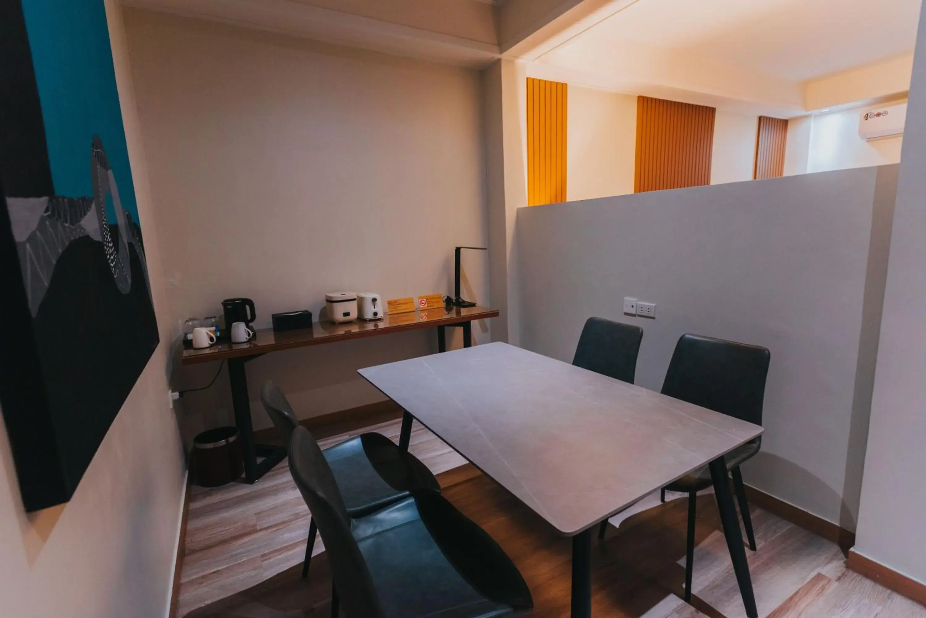 Kitchen or kitchenette in SureStay Studio by Best Western Clarkview Angeles City Kitchen or kitchenette in SureStay Studio by Best Western Clarkview Angeles City