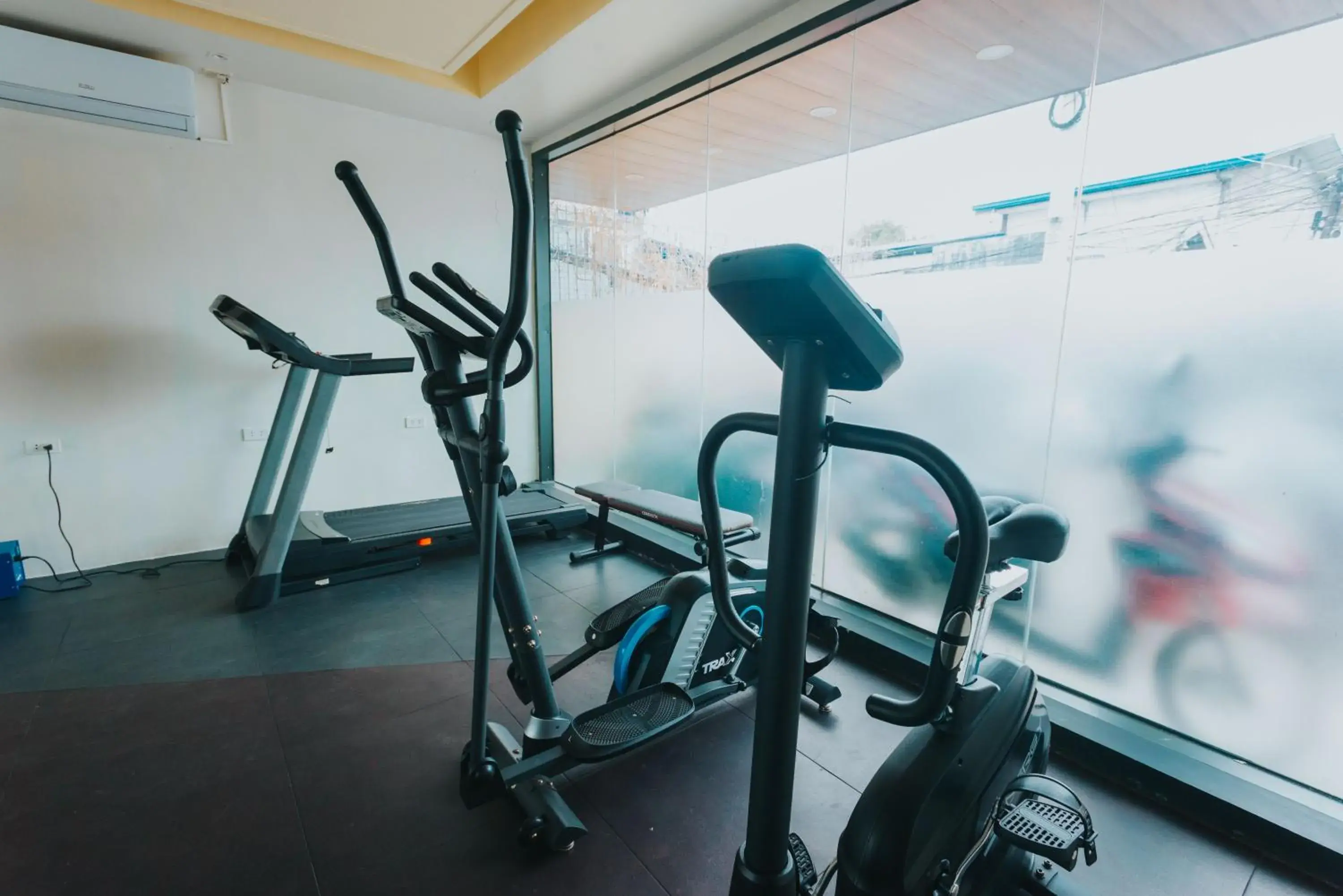 Fitness centre/facilities in SureStay Studio by Best Western Clarkview Angeles City Fitness centre/facilities in SureStay Studio by Best Western Clarkview Angeles City