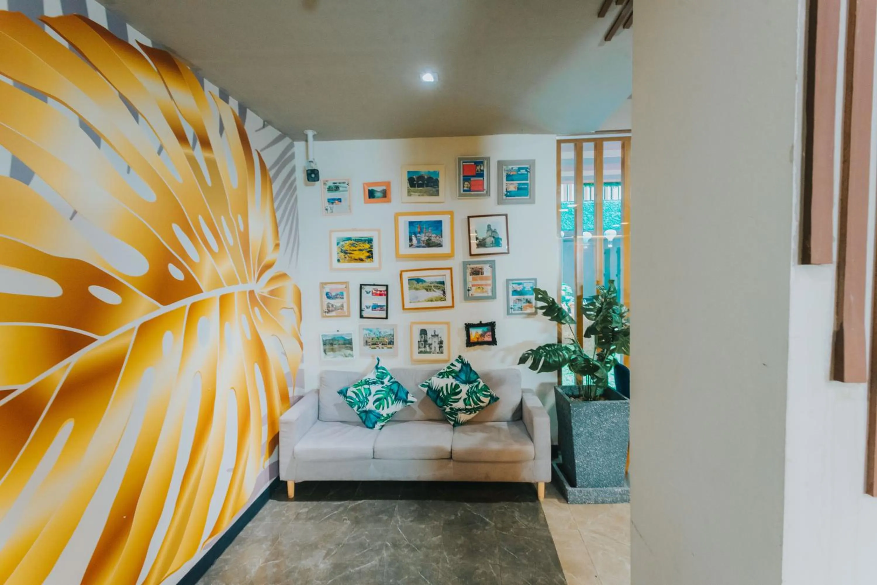 Restaurant/places to eat in SureStay Studio by Best Western Clarkview Angeles City