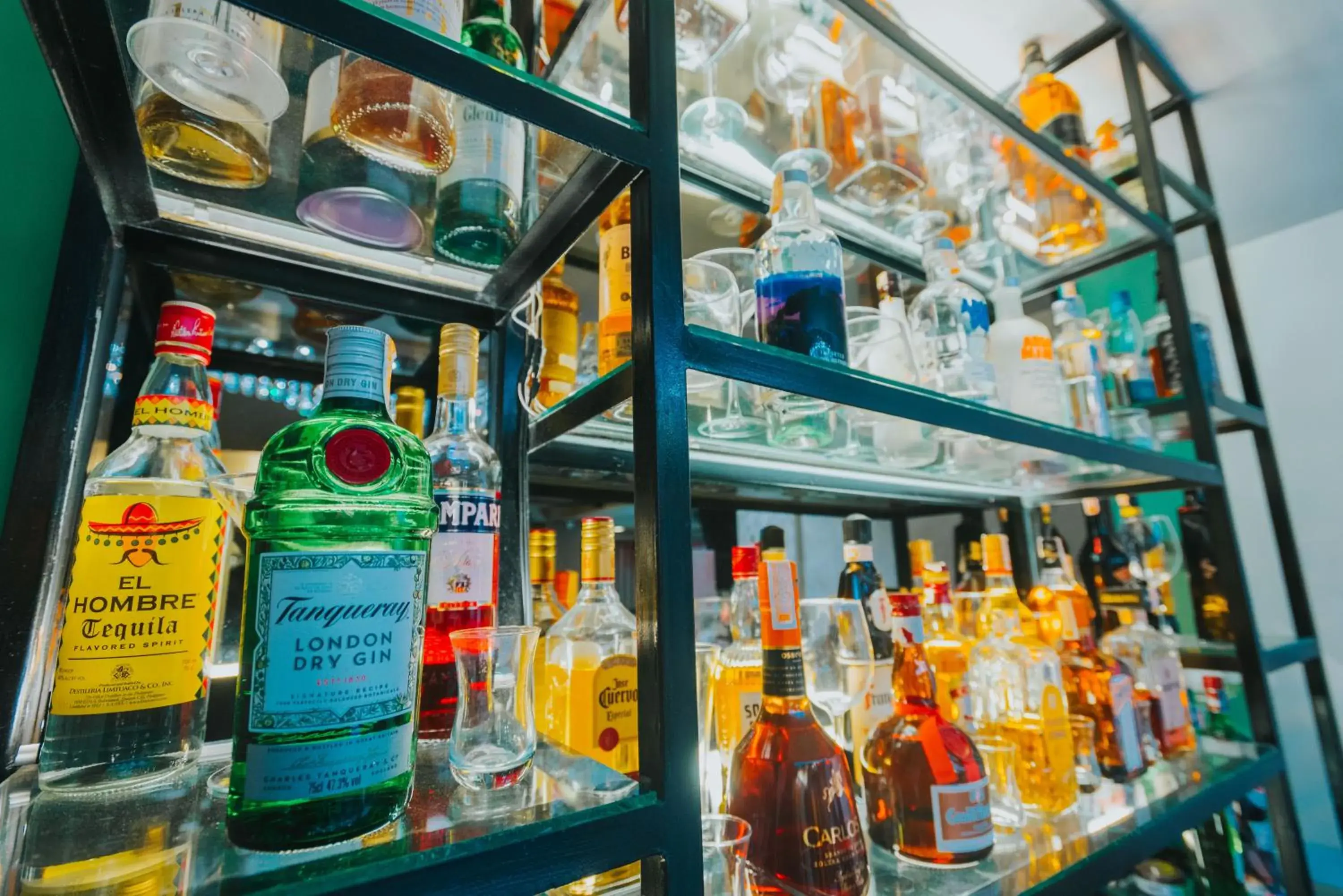 Restaurant/places to eat in SureStay Studio by Best Western Clarkview Angeles City Restaurant/places to eat in SureStay Studio by Best Western Clarkview Angeles City