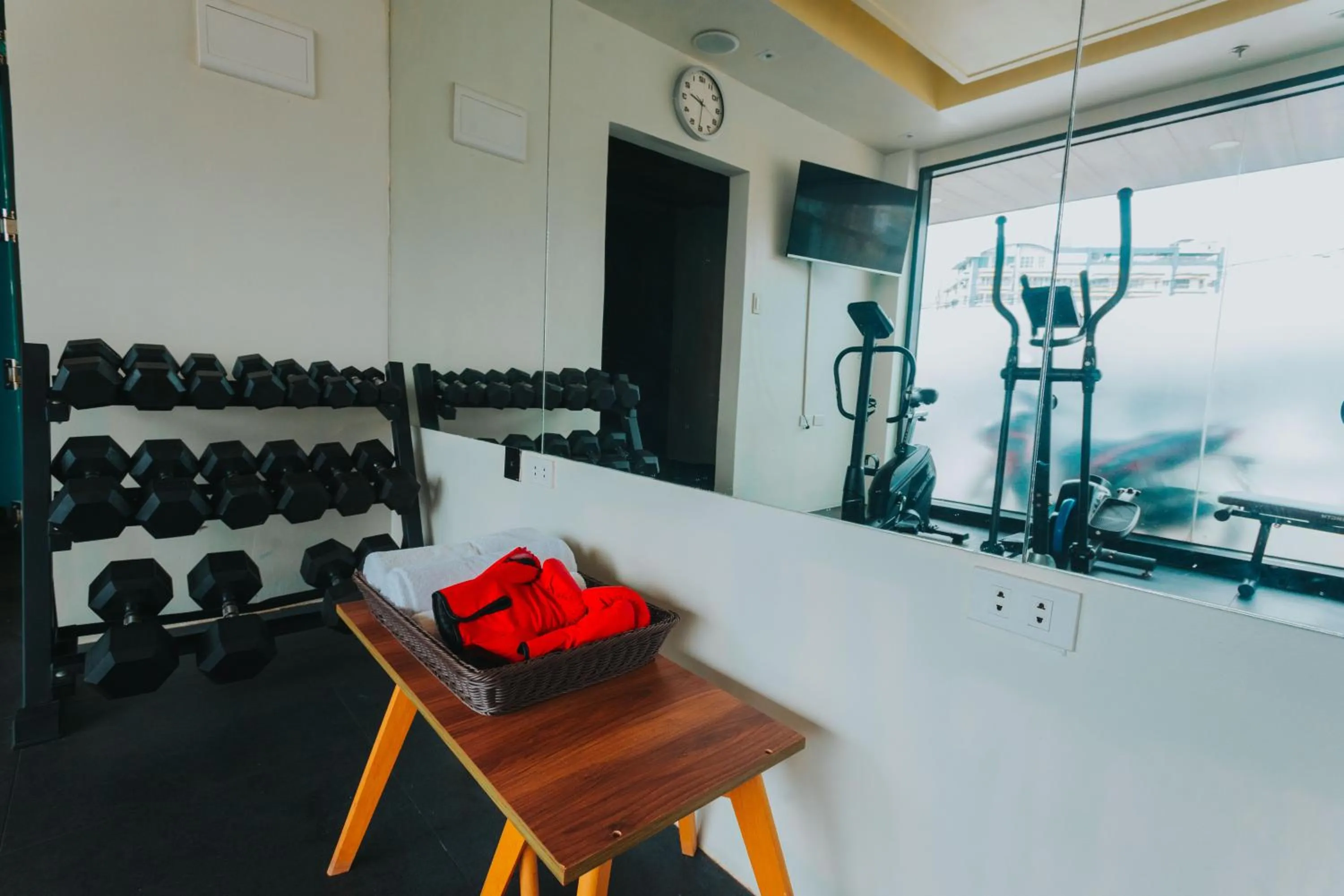 Fitness centre/facilities in SureStay Studio by Best Western Clarkview Angeles City