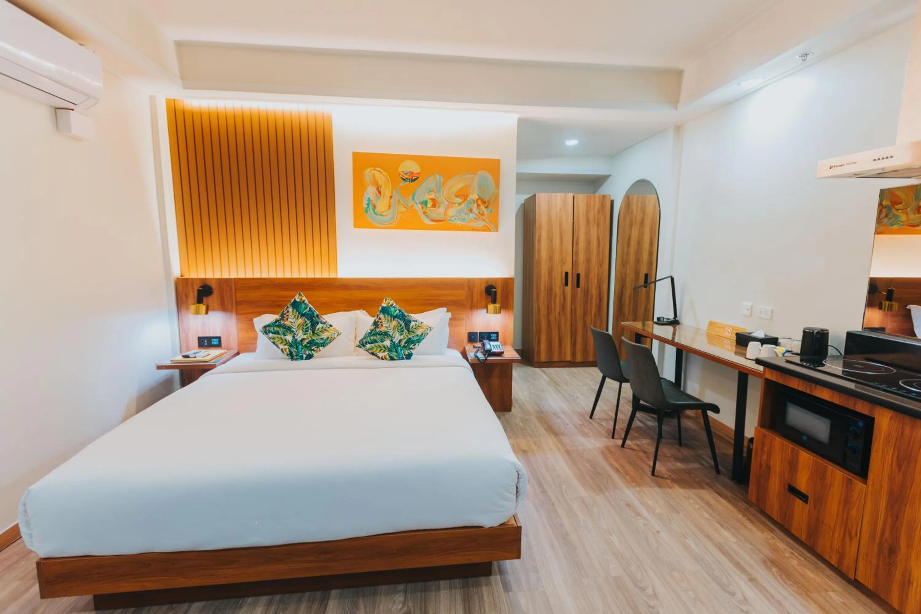 Bed in SureStay Studio by Best Western Clarkview Angeles City