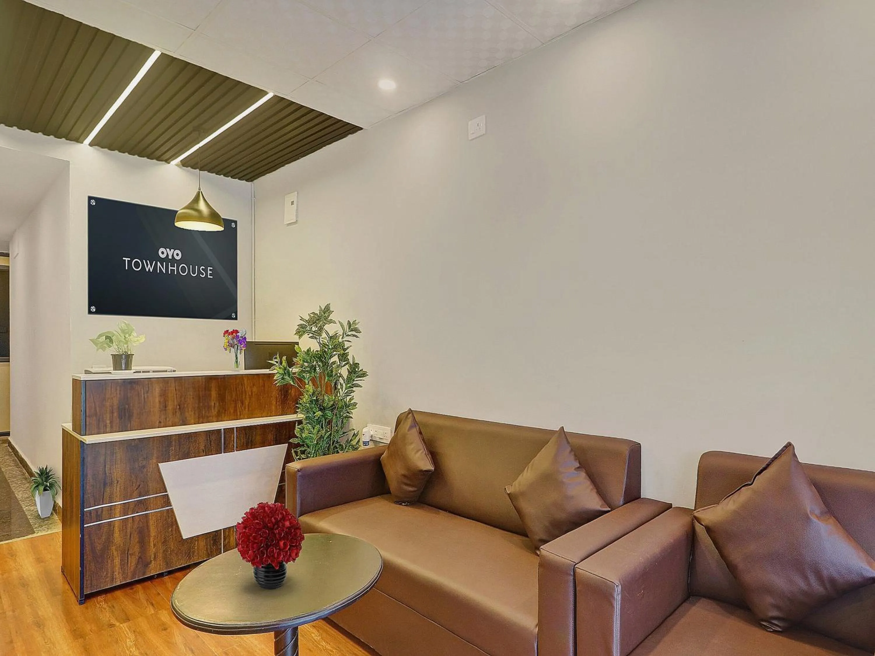 Lobby or reception in Super Townhouse RCC PARK VIEW INN