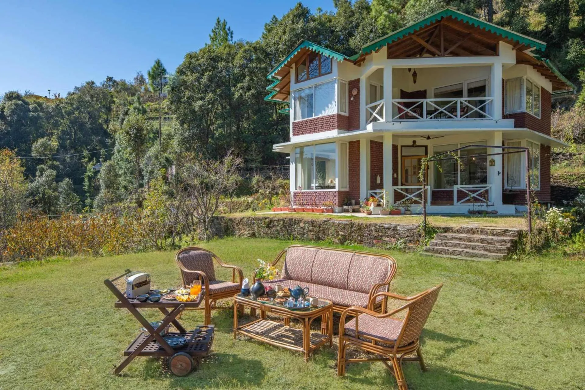 Hollyhock Cottage by VEO - Part of StayVista