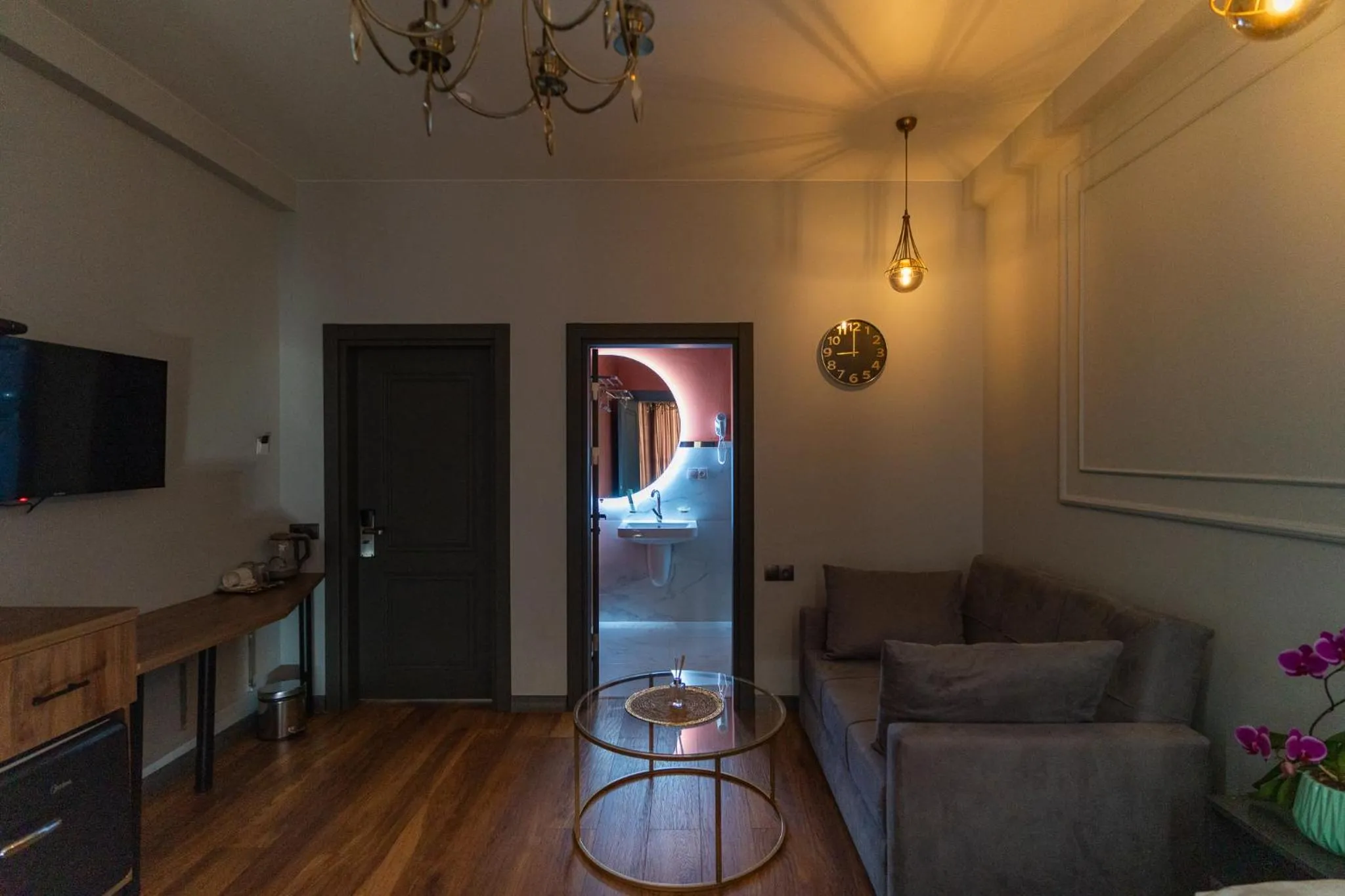 Seating area in Trinity Hotel