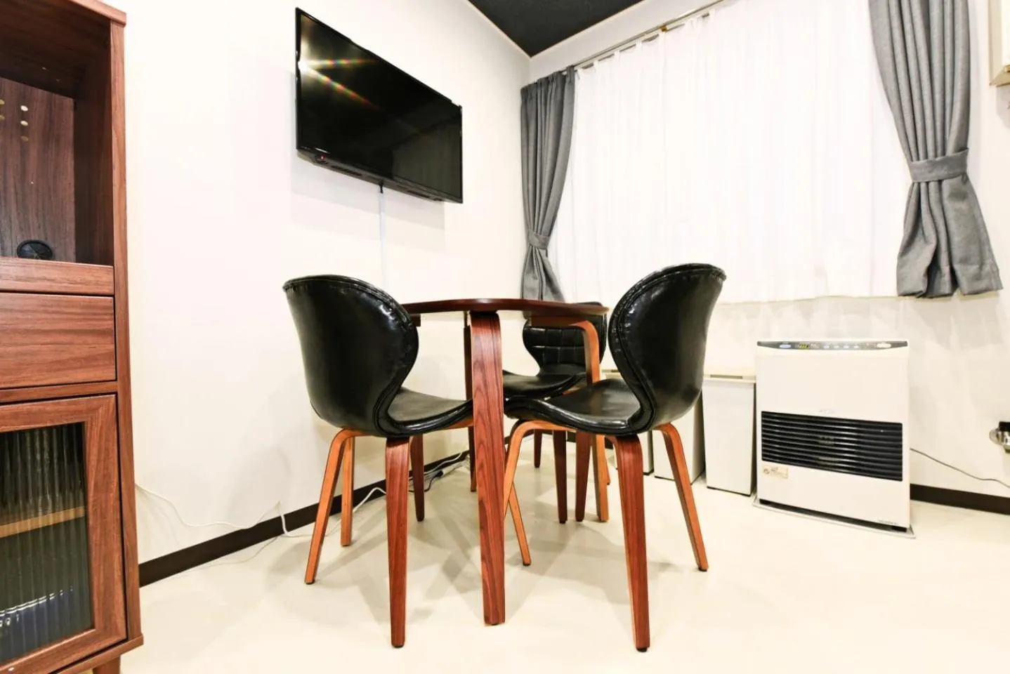 Dining area in HEIGHTS N7