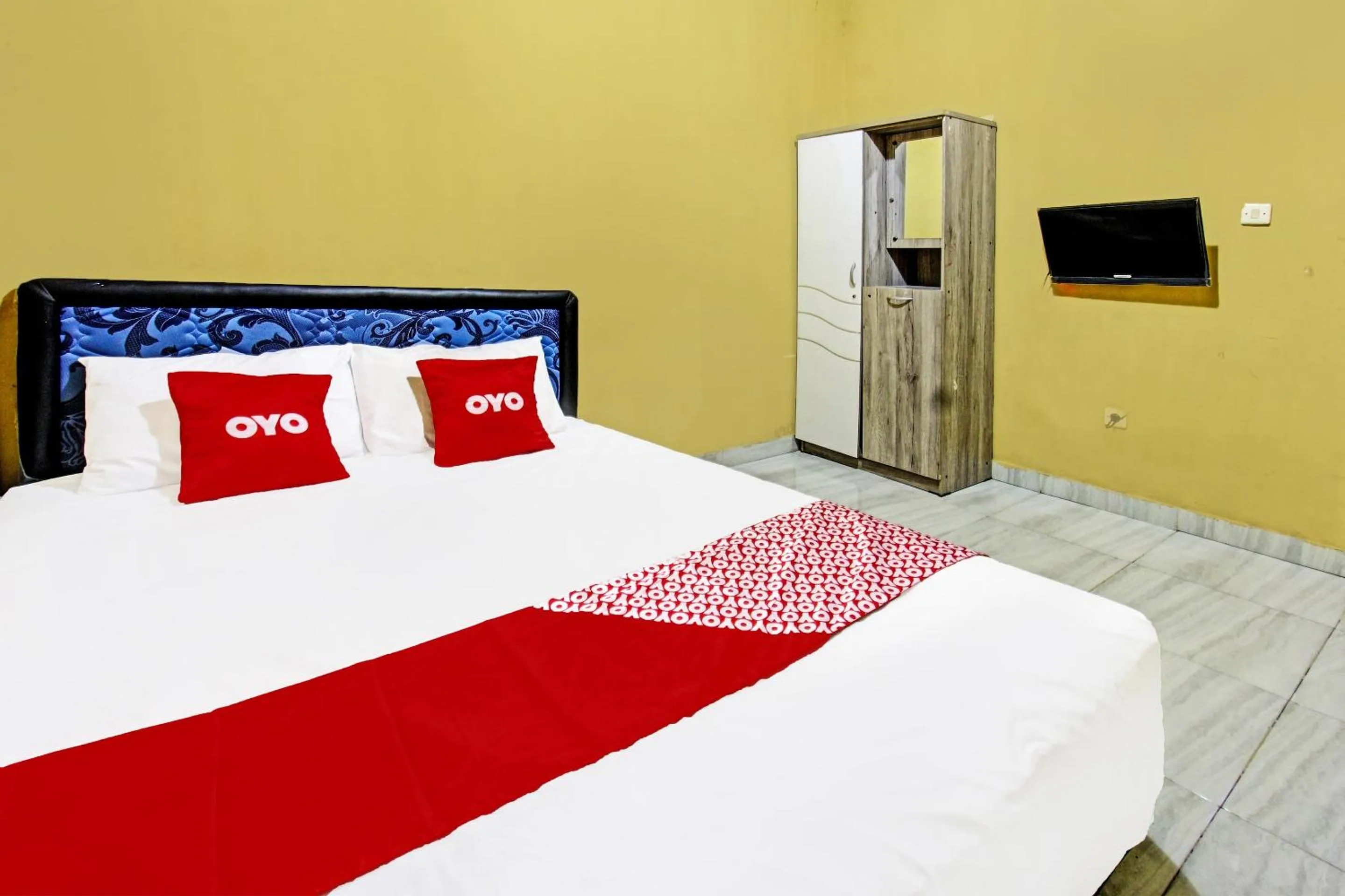 Bedroom in OYO 91845 V_ar House Near Pantai Tanjung Bias