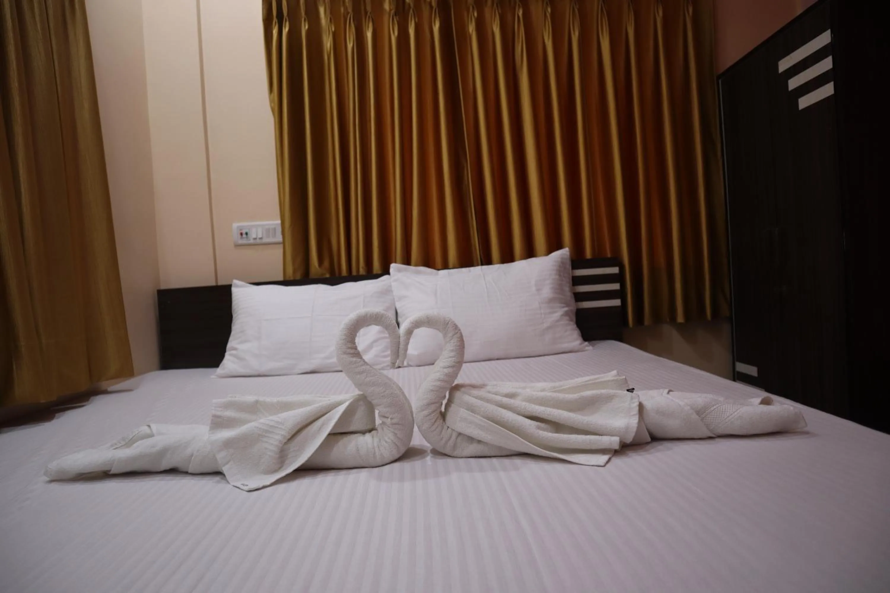 Bed in Hotel Saan Berhampore