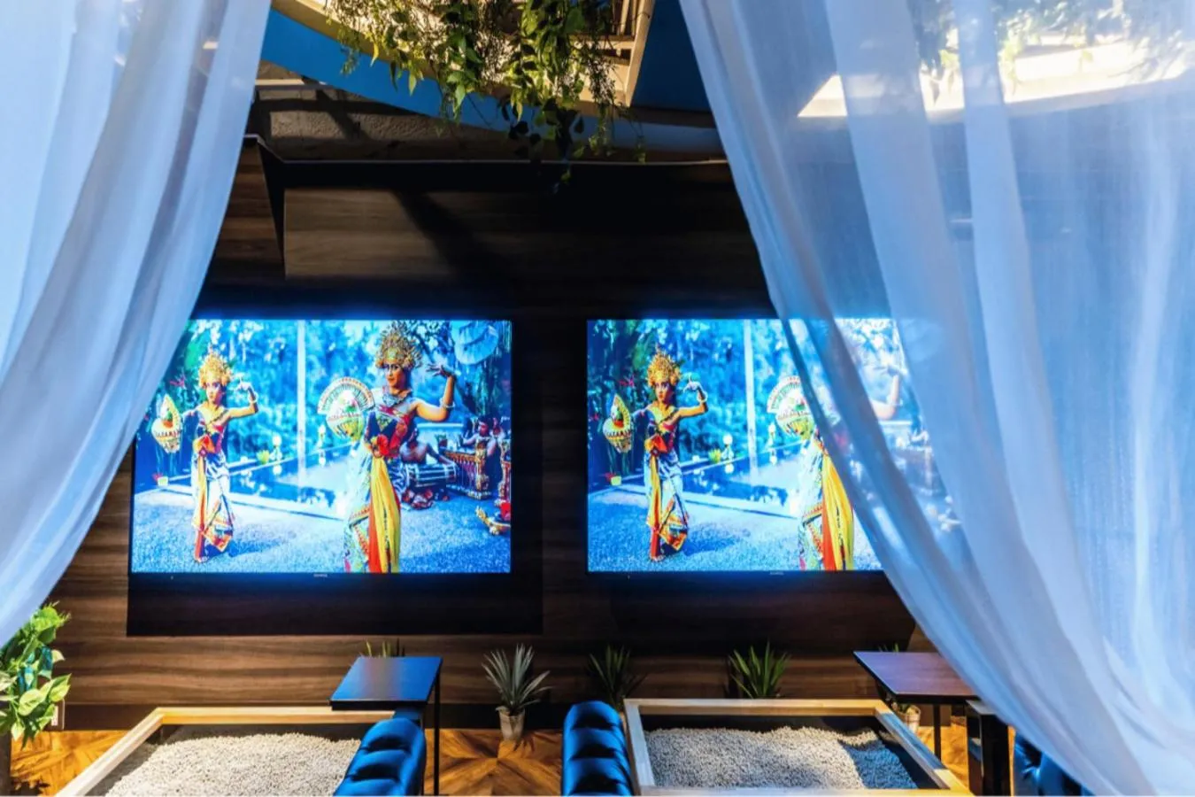 Communal lounge/ TV room in BaliAn Resort Forest Ikebukuro