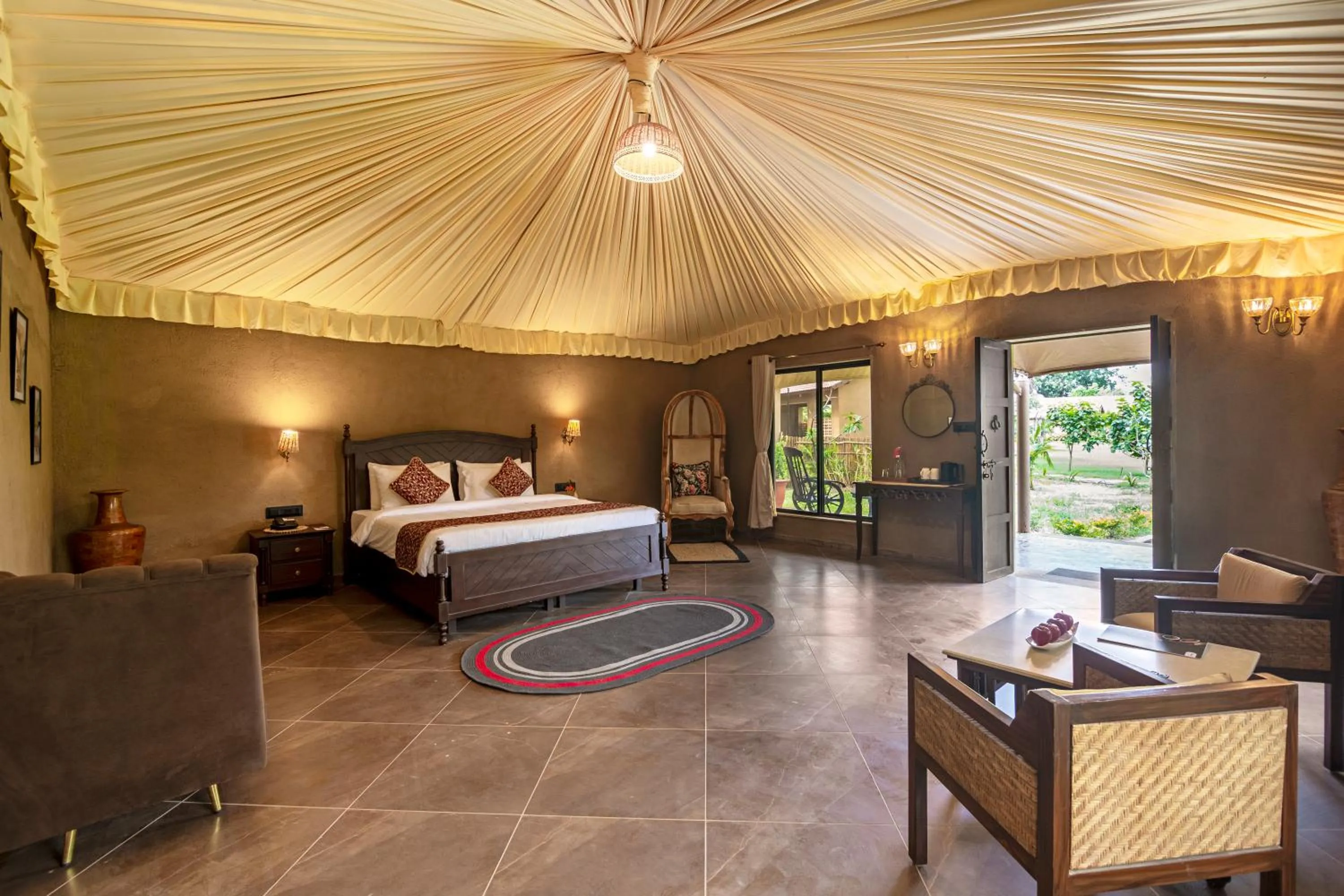 Bed in Sterling Orient Woods Pench