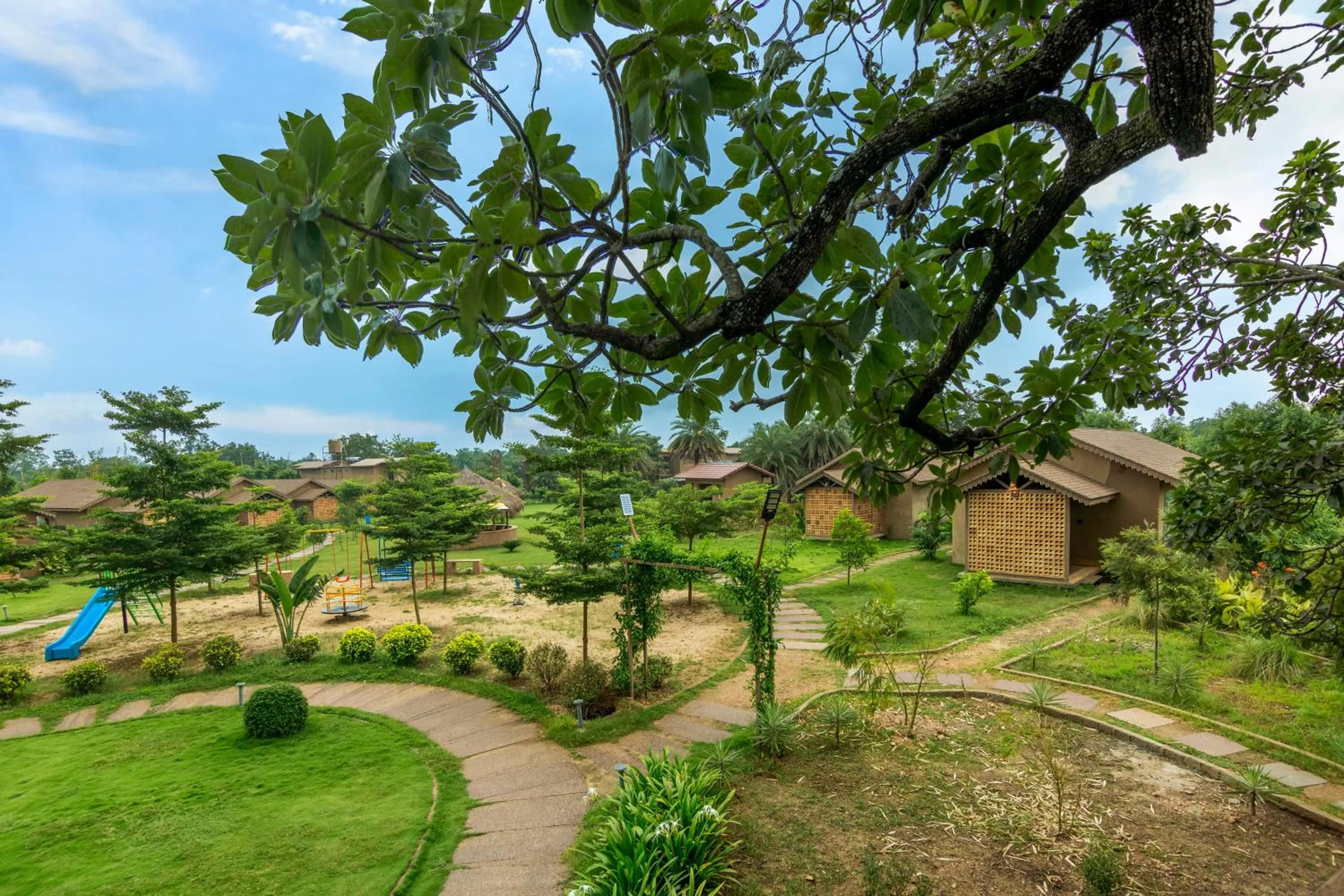 Property building in Sterling Orient Woods Pench