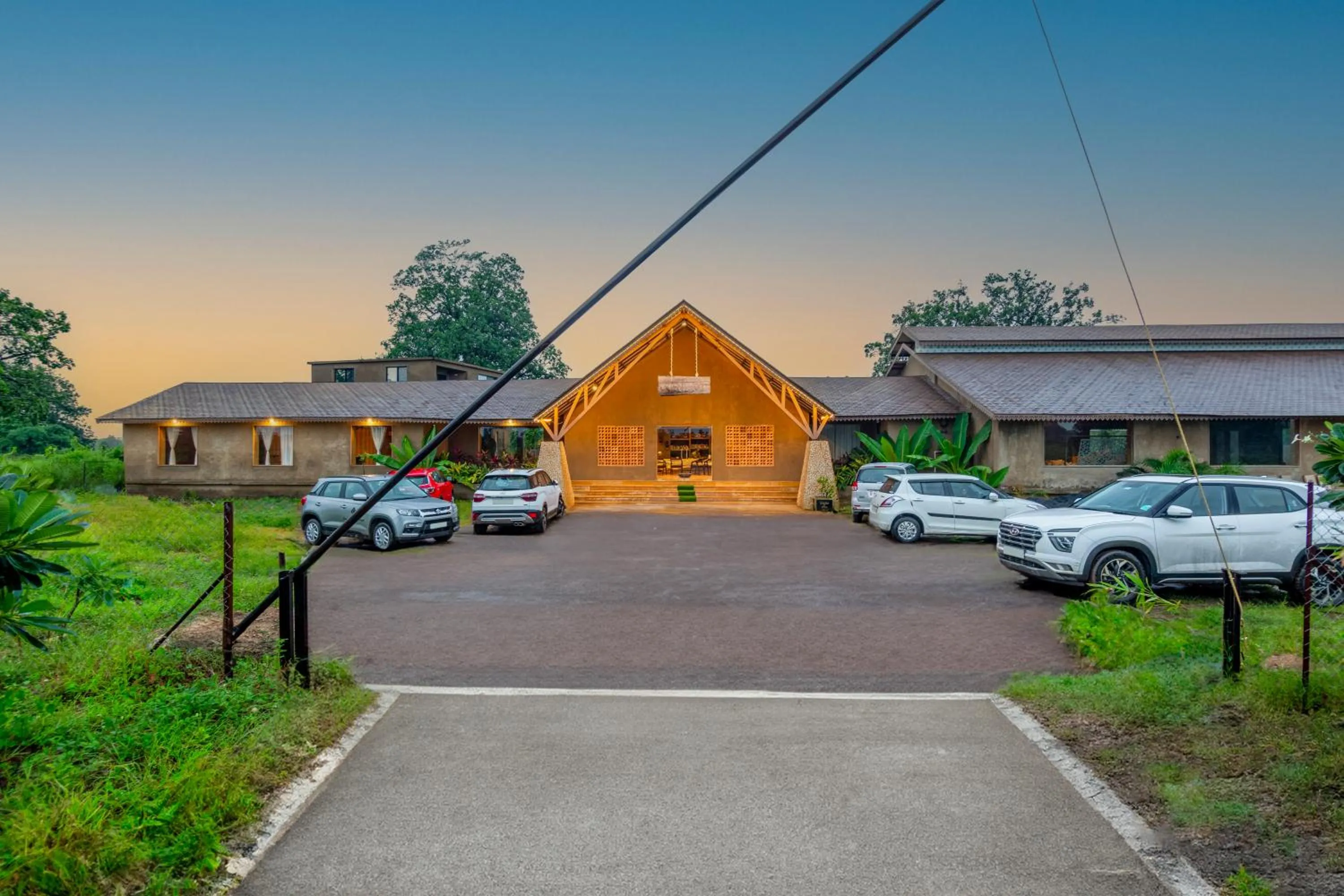 Parking in Sterling Orient Woods Pench