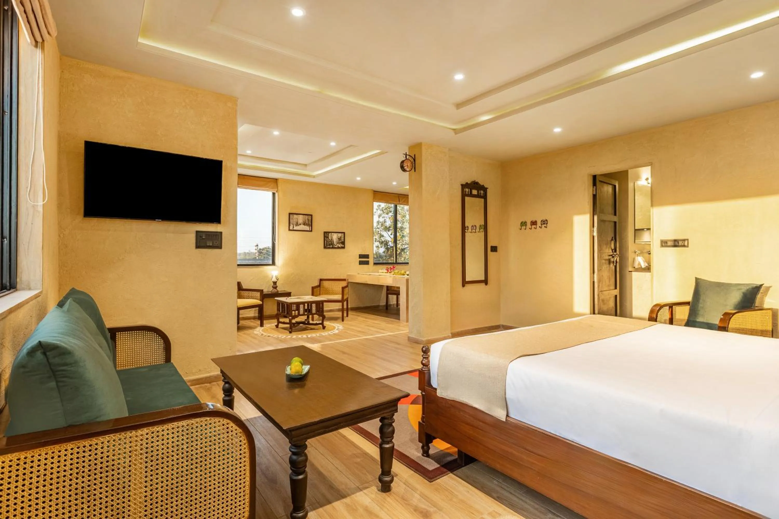 Bed in Sterling Orient Woods Pench