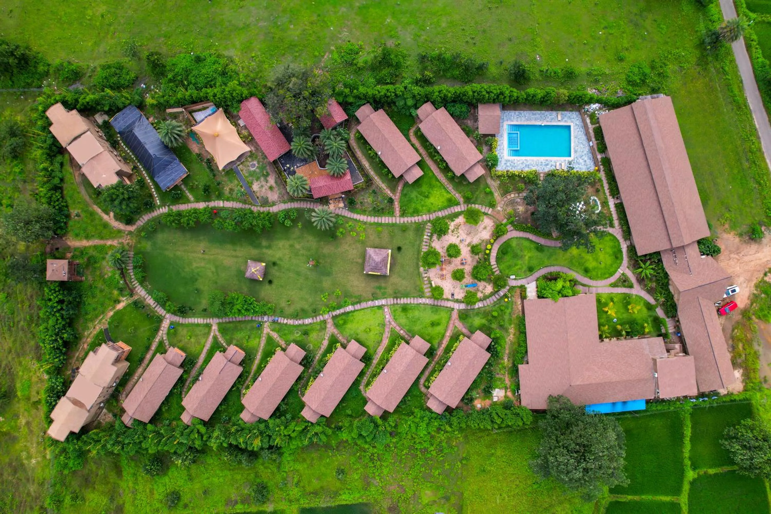 Property building in Sterling Orient Woods Pench