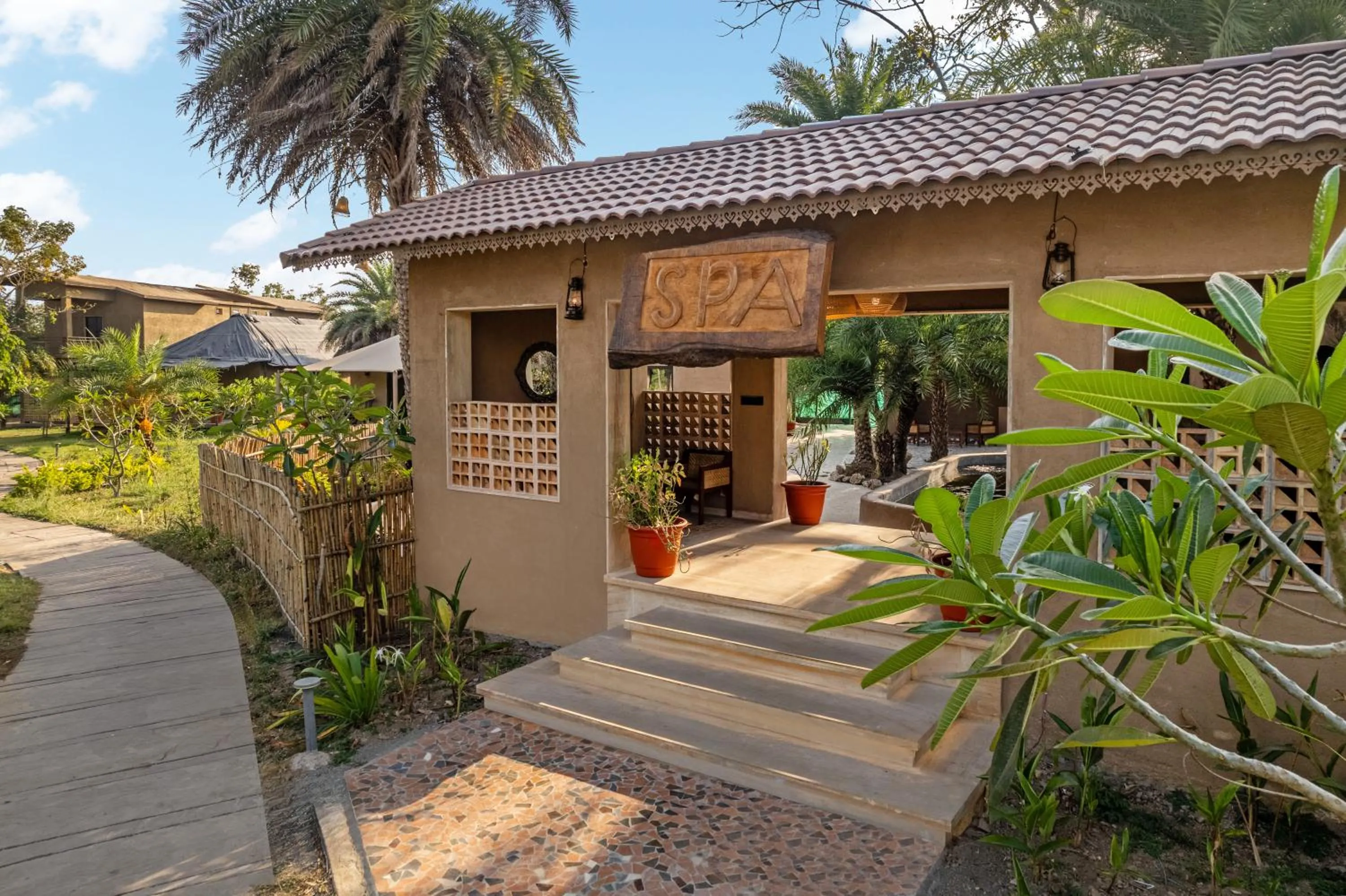 Spa and wellness centre/facilities in Sterling Orient Woods Pench