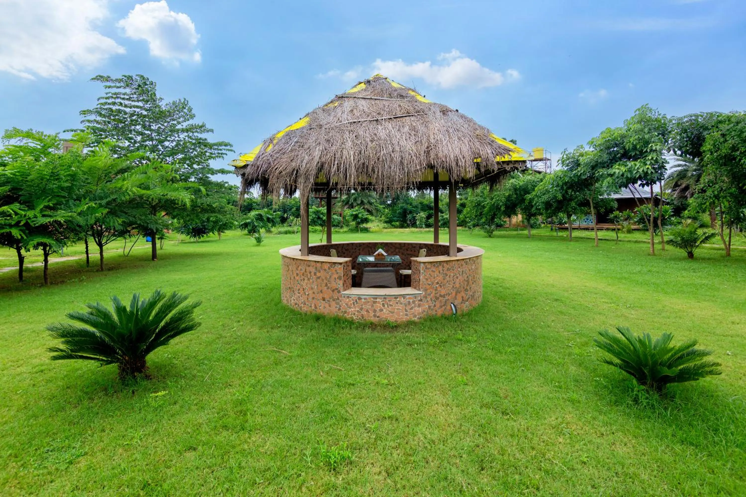 Garden in Sterling Orient Woods Pench